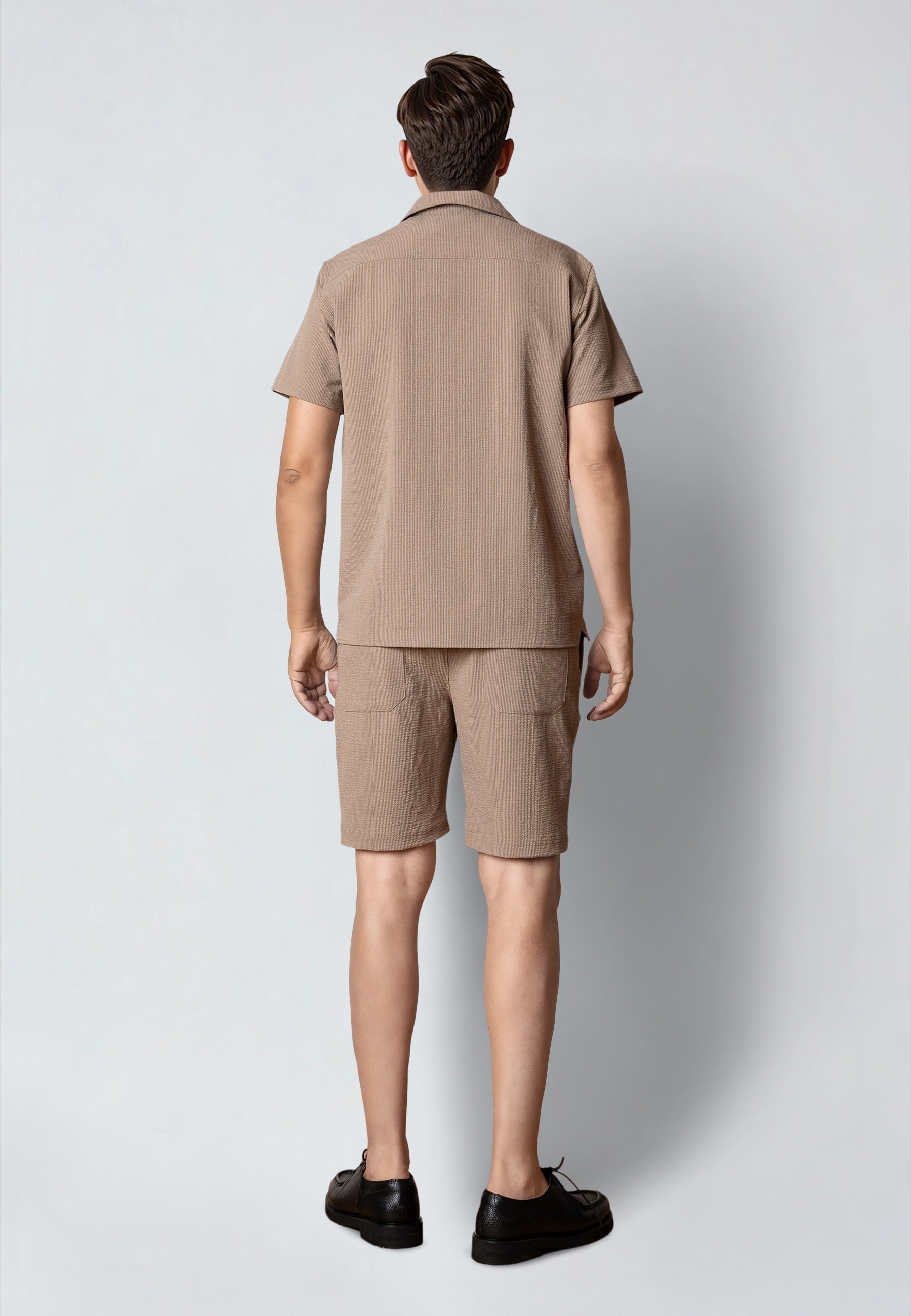 clean-cut-copenhagen-erico-shorts-shitake-seersucker image 4