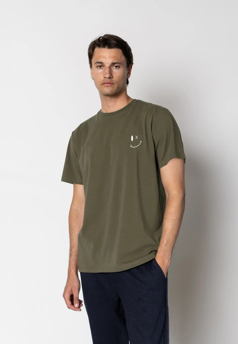 clean-cut-copenhagen-patrick-organic-t-shirt-herren-army-bio-baumwolle image 1