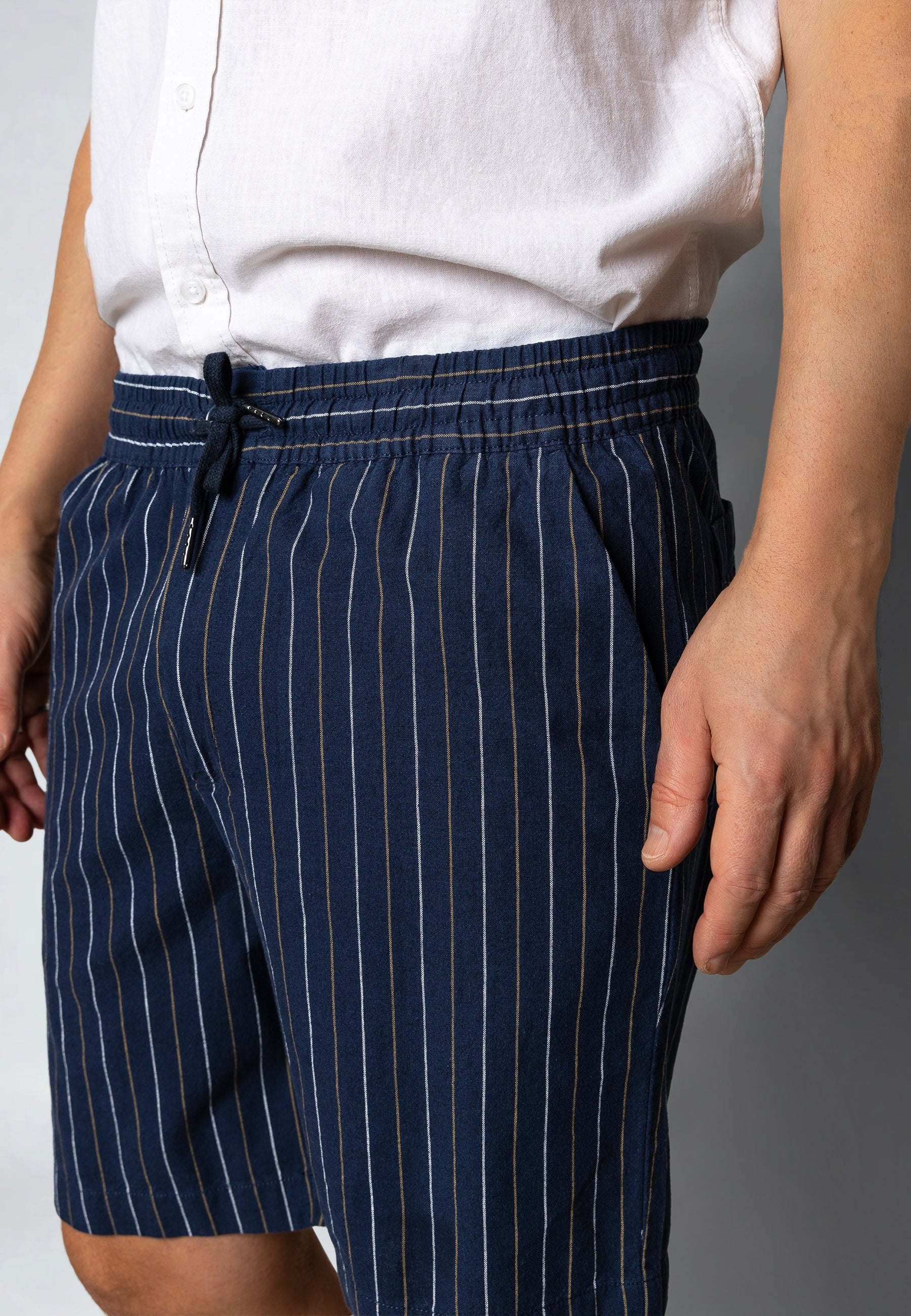 clean-cut-copenhagen-ran-linen-shorts-leinen-navy-gestreift image 2