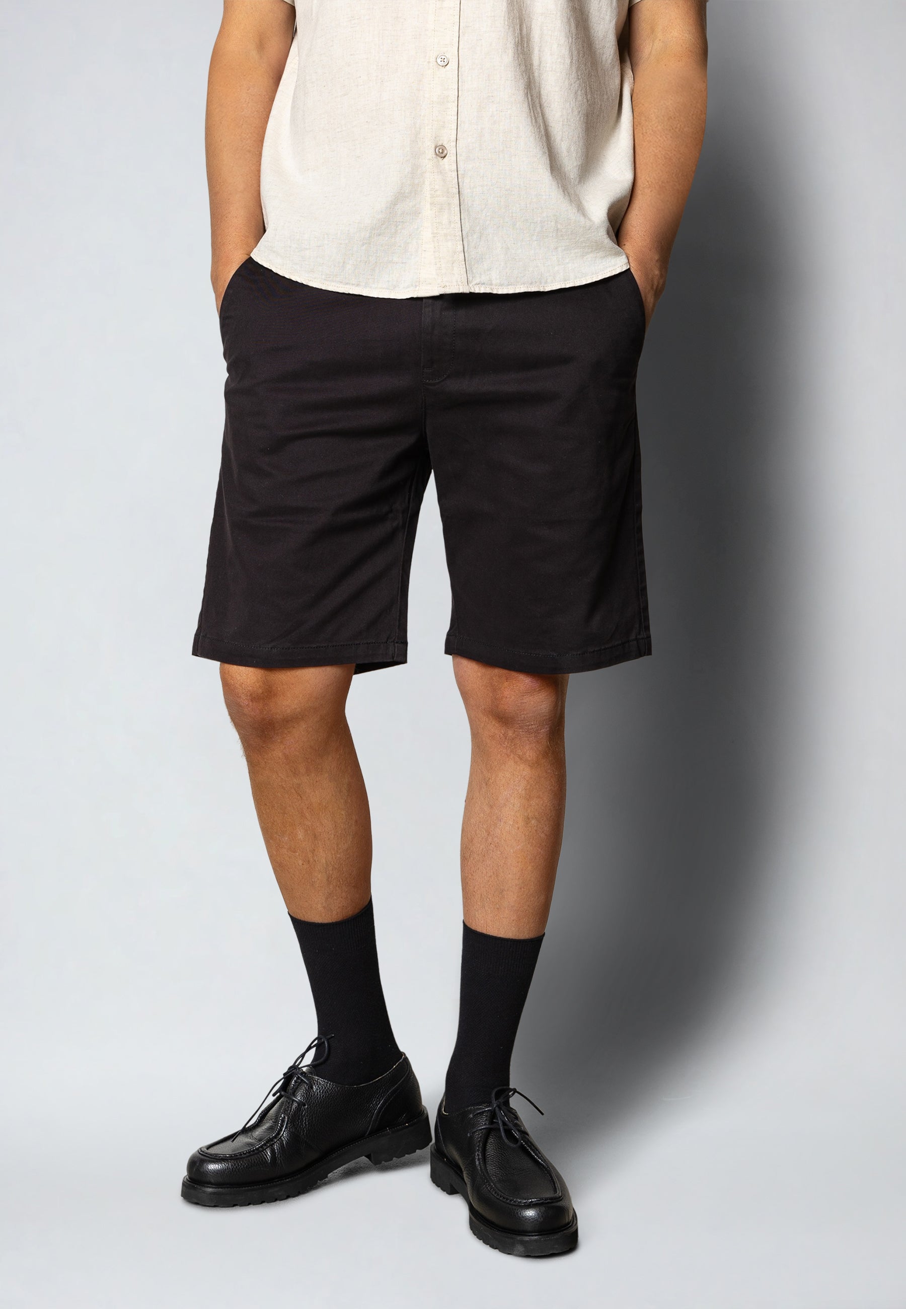 clean-cut-copenhagen-milano-chino-shorts-schwarz image 1