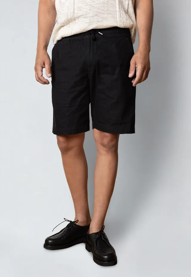clean-cut-copenhagen-barcelona-leinen-shorts-schwarz image 1