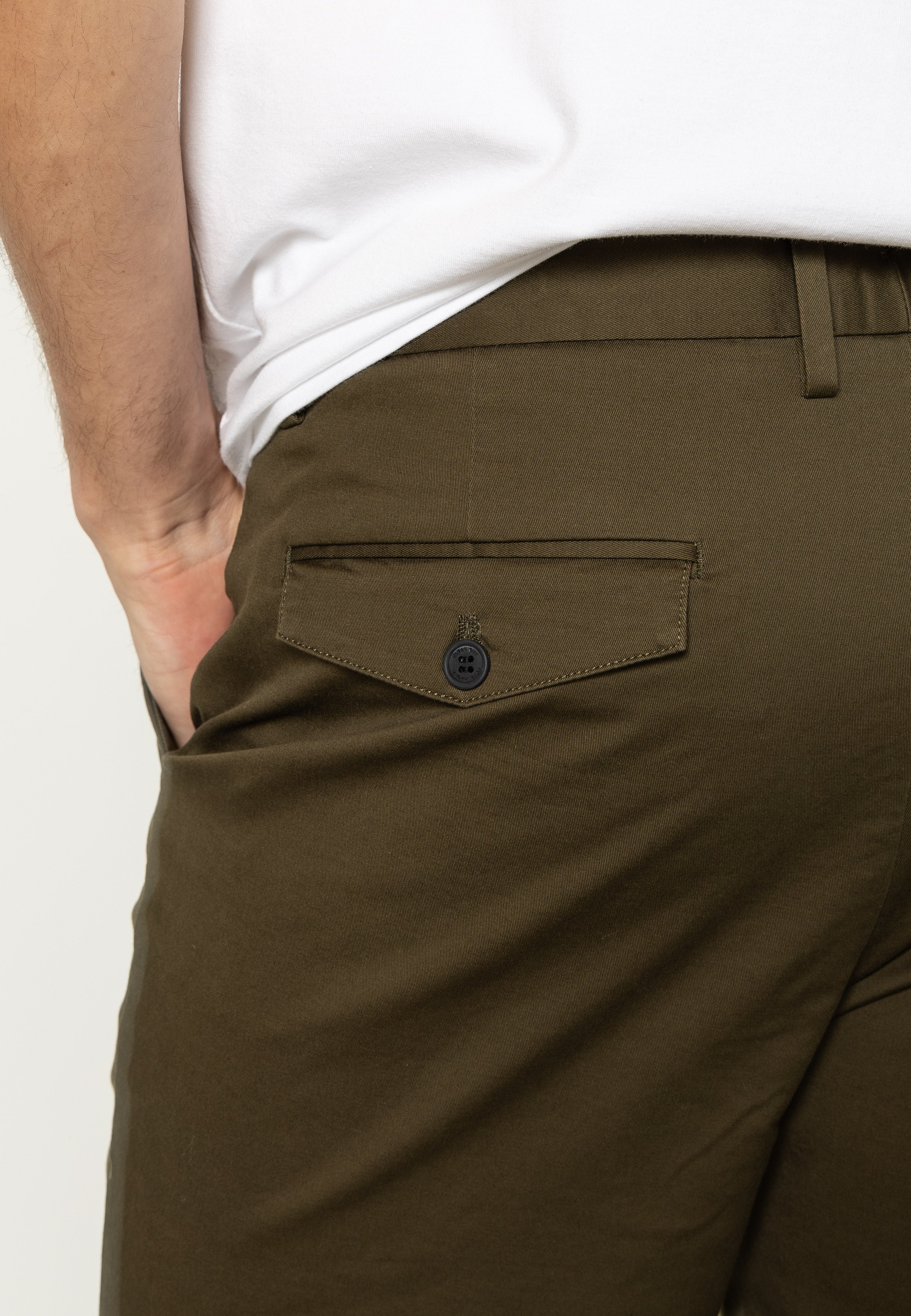 clean-cut-copenhagen-milano-chino-shorts-bottle-green image 3