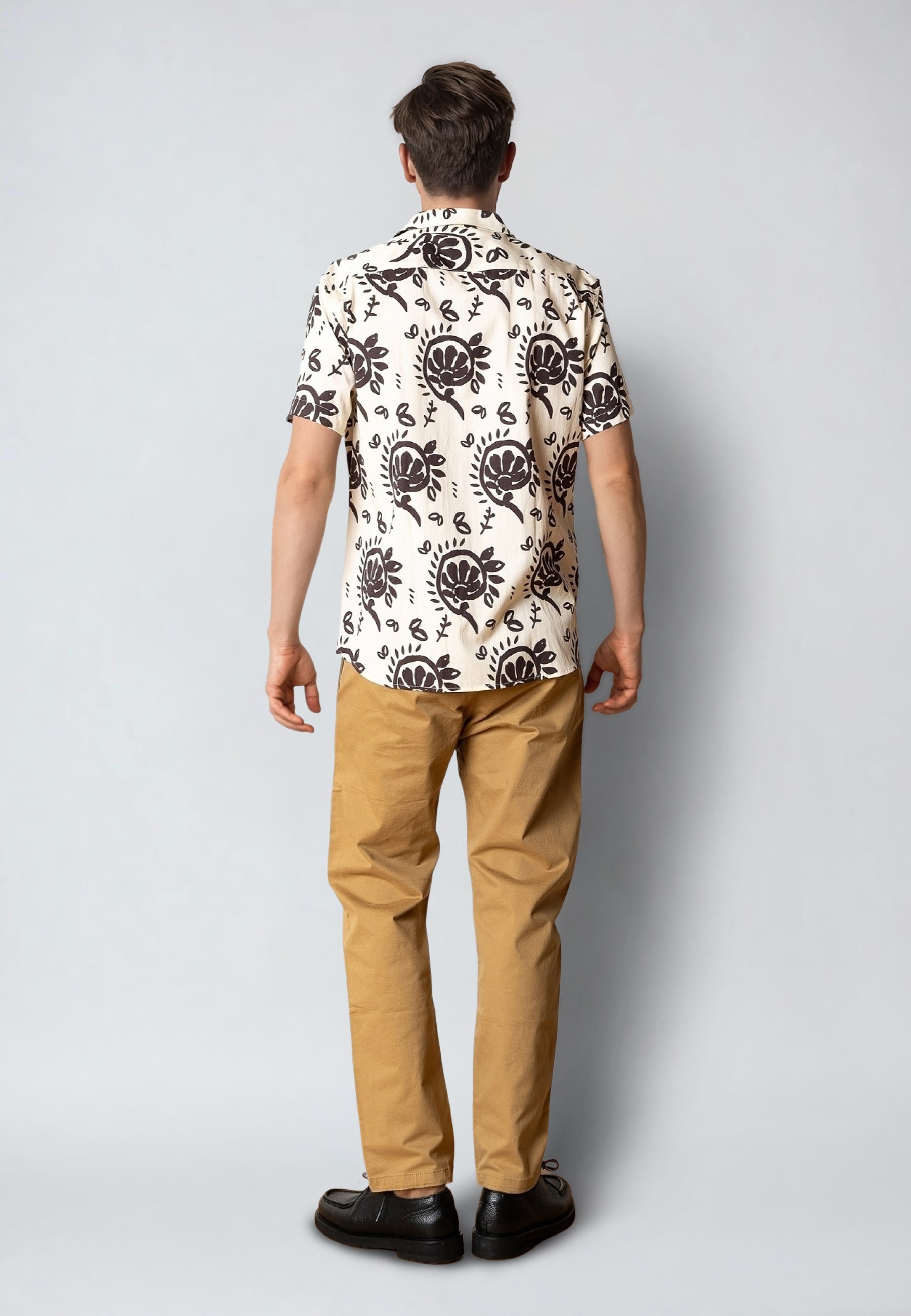 clean-cut-copenhagen-ricco-lyocell-hemd-ecru-dark-brown image 3