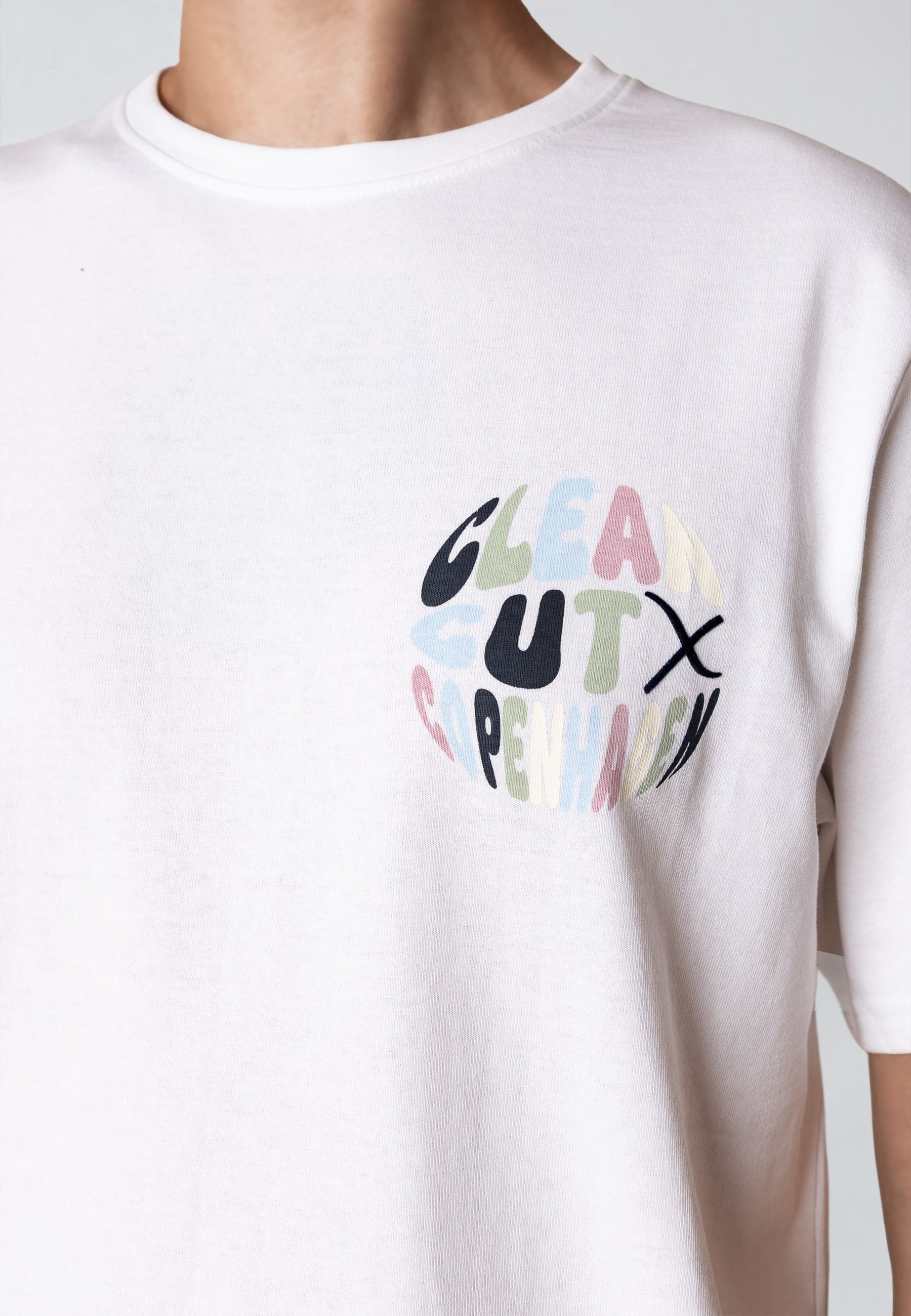 clean-cut-copenhagen-circle-logo-t-shirt-wei-baumwolle image 3
