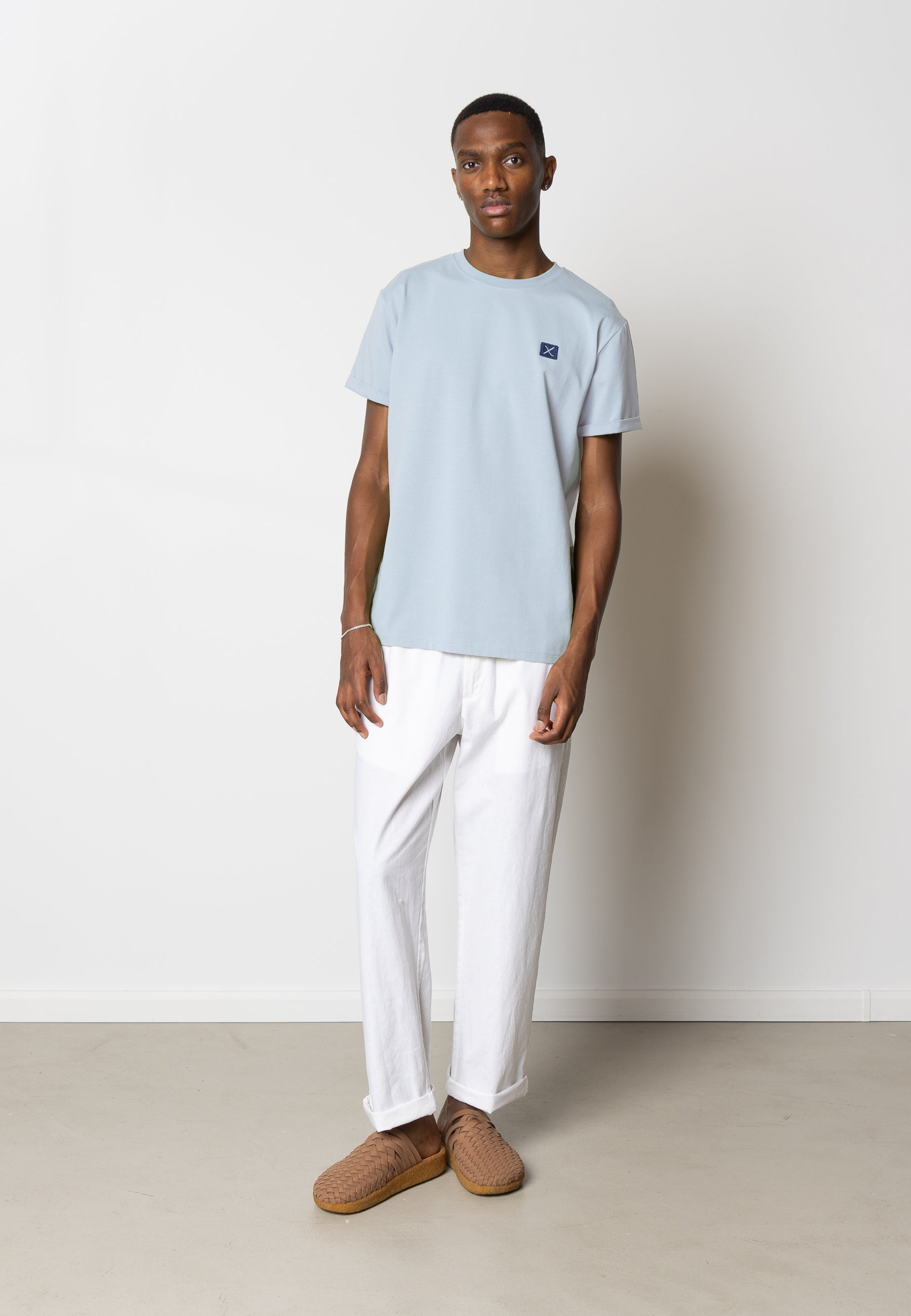 clean-cut-copenhagen-basic-organic-t-shirt-light-blue image 1