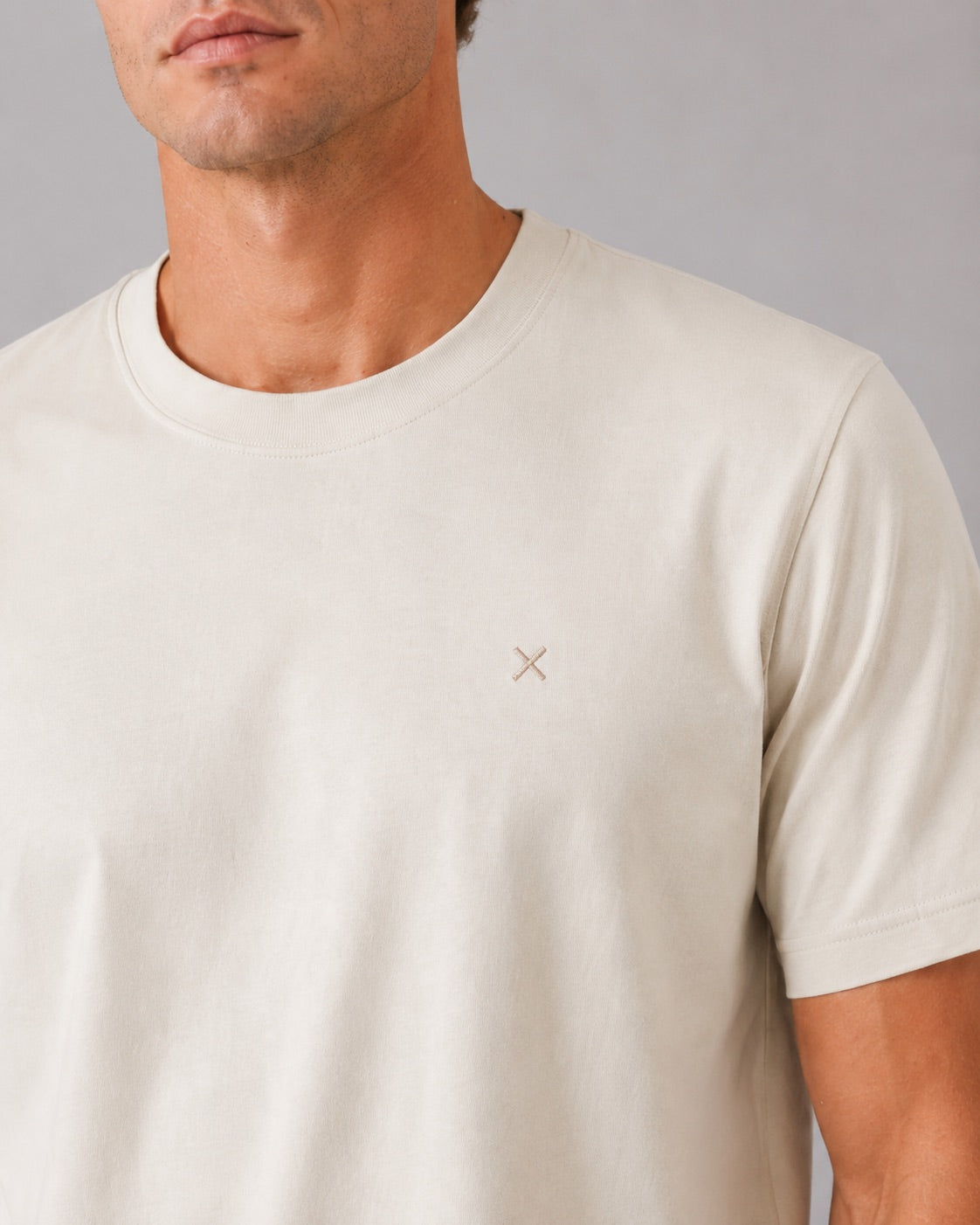 clean-cut-copenhagen-stable-t-shirt-ecru-baumwolle image 3