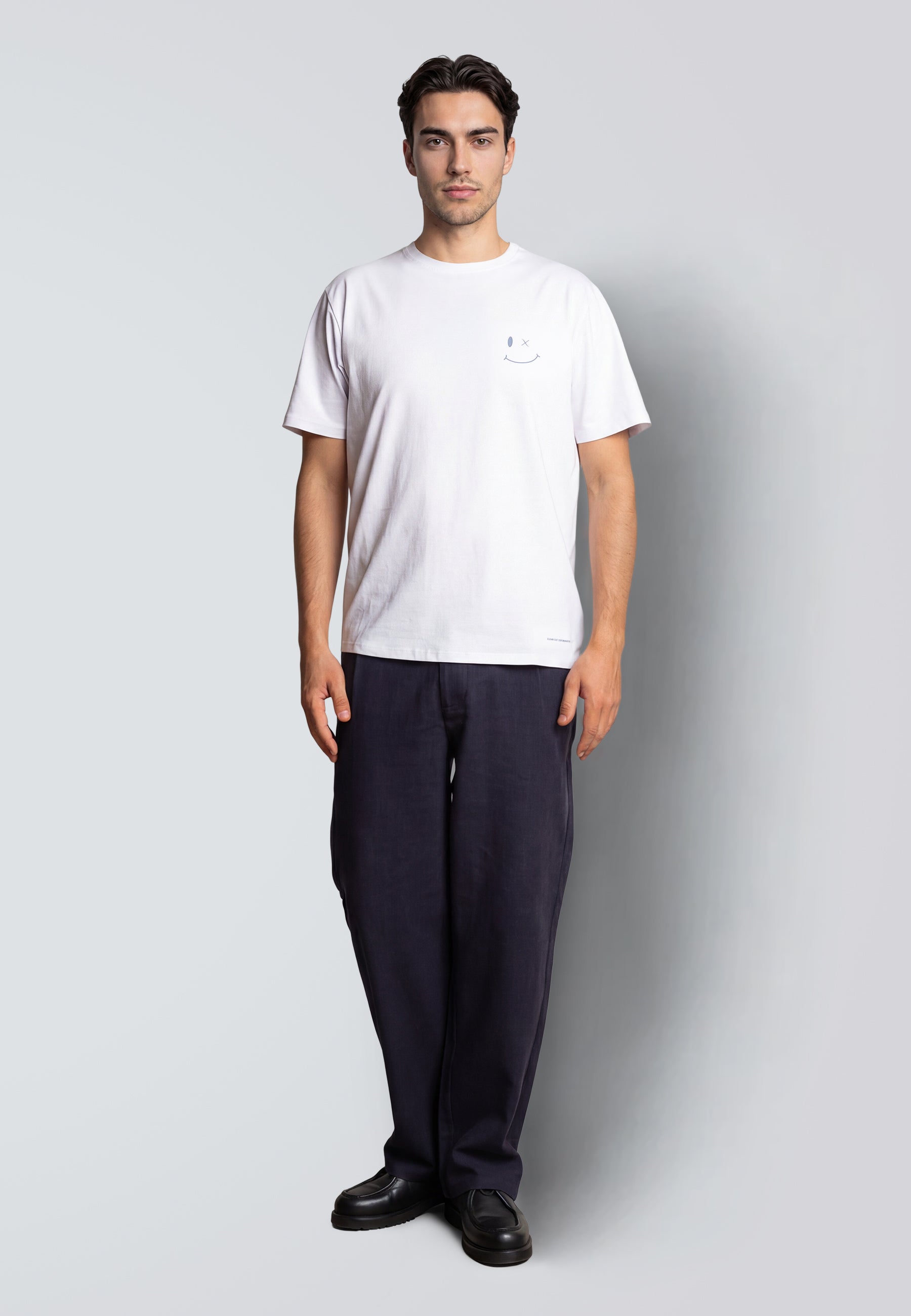clean-cut-copenhagen-patrick-t-shirt-wei-bio-baumwolle-herren image 2
