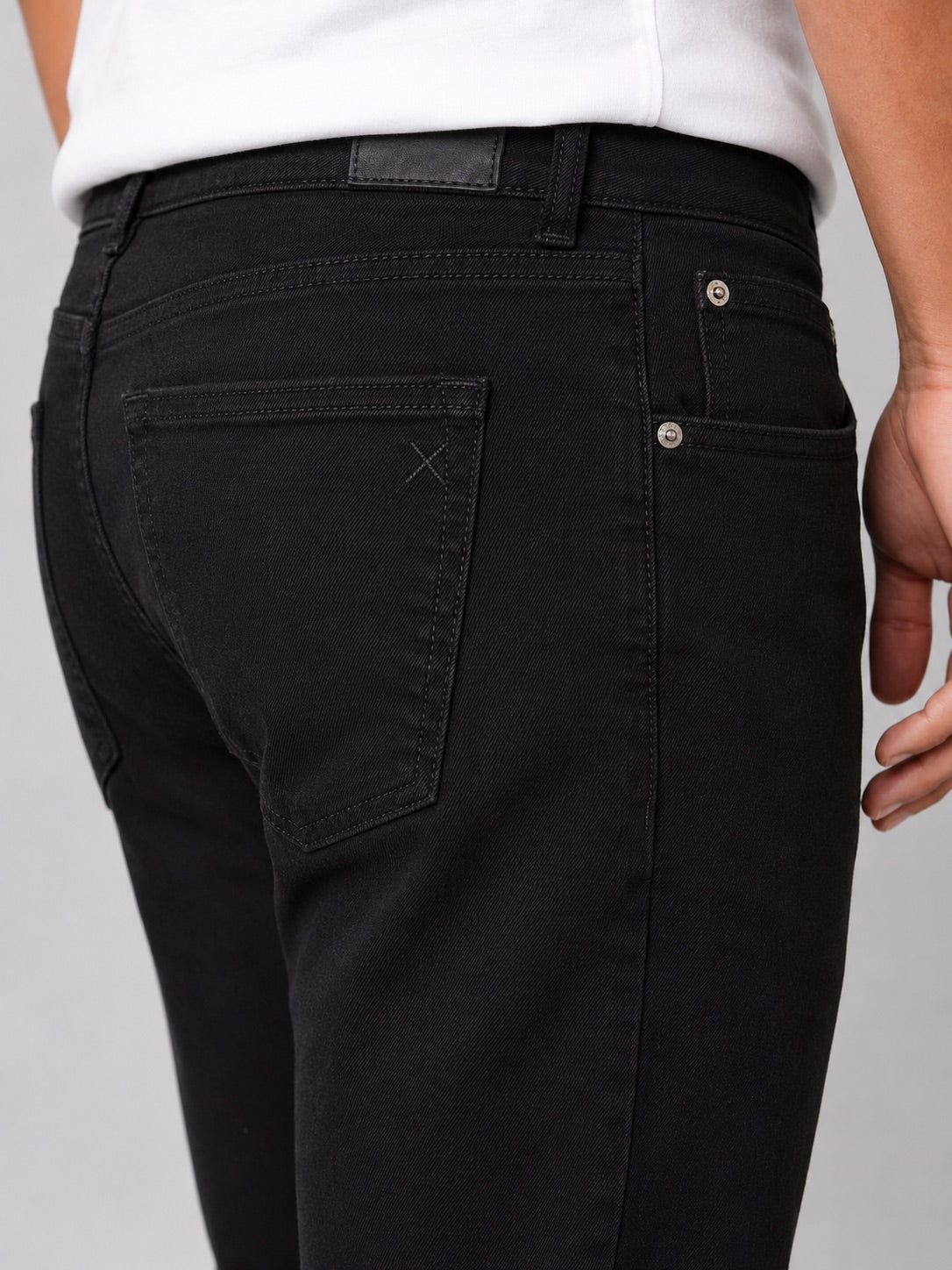clean-cut-copenhagen-london-5-pocket-hose-schwarz-straight image 2