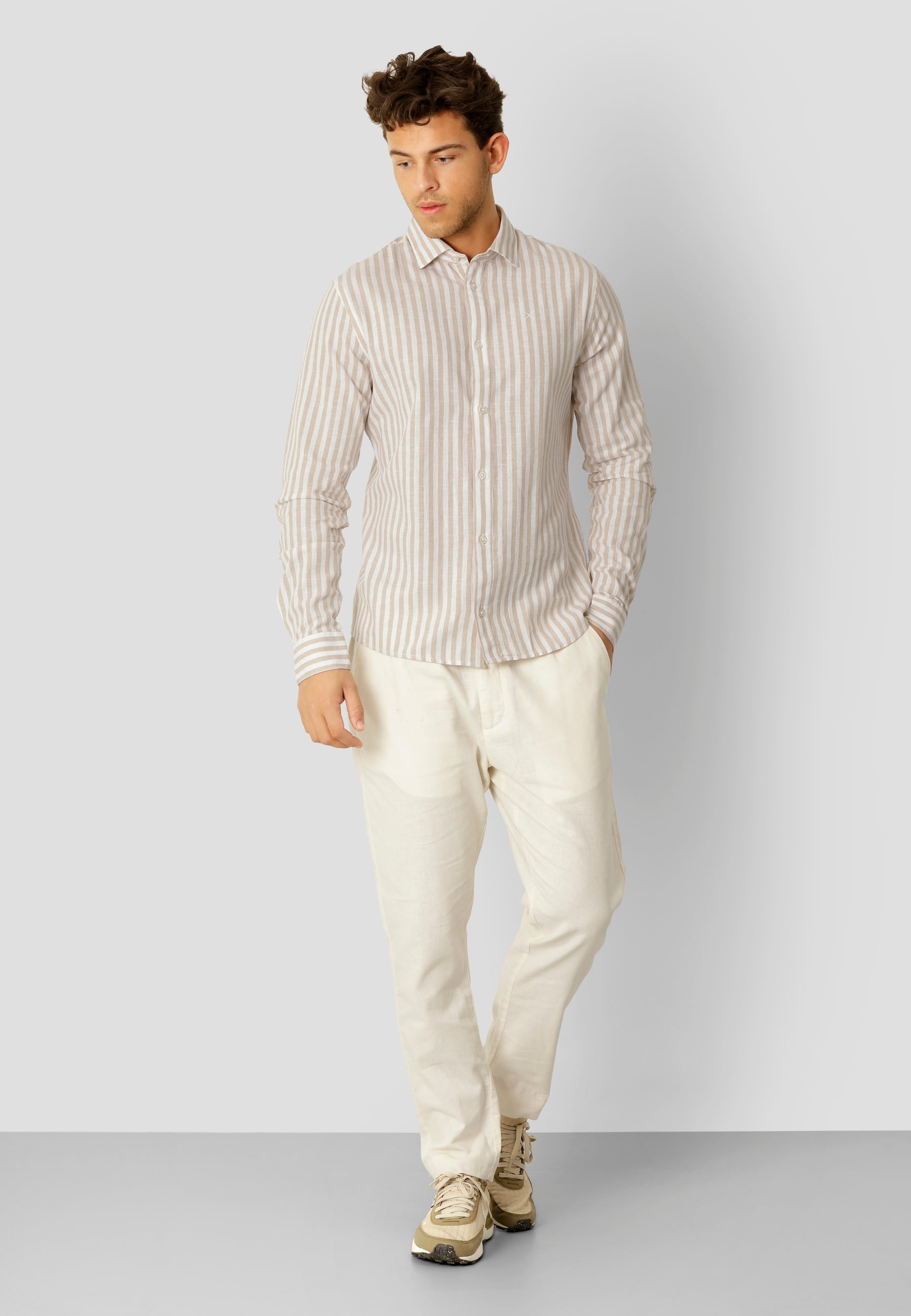 clean-cut-copenhagen-jamie-leinenhemd-herren-sand-ecru image 5
