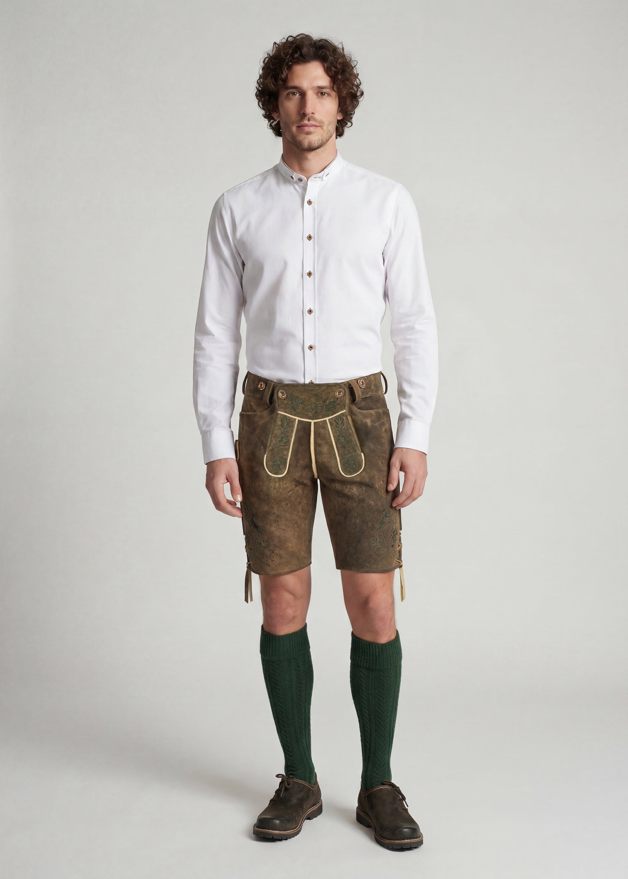 beckert-bayrischzell-hirschlederhose-kurz-empire-oliv-bestickt image 1