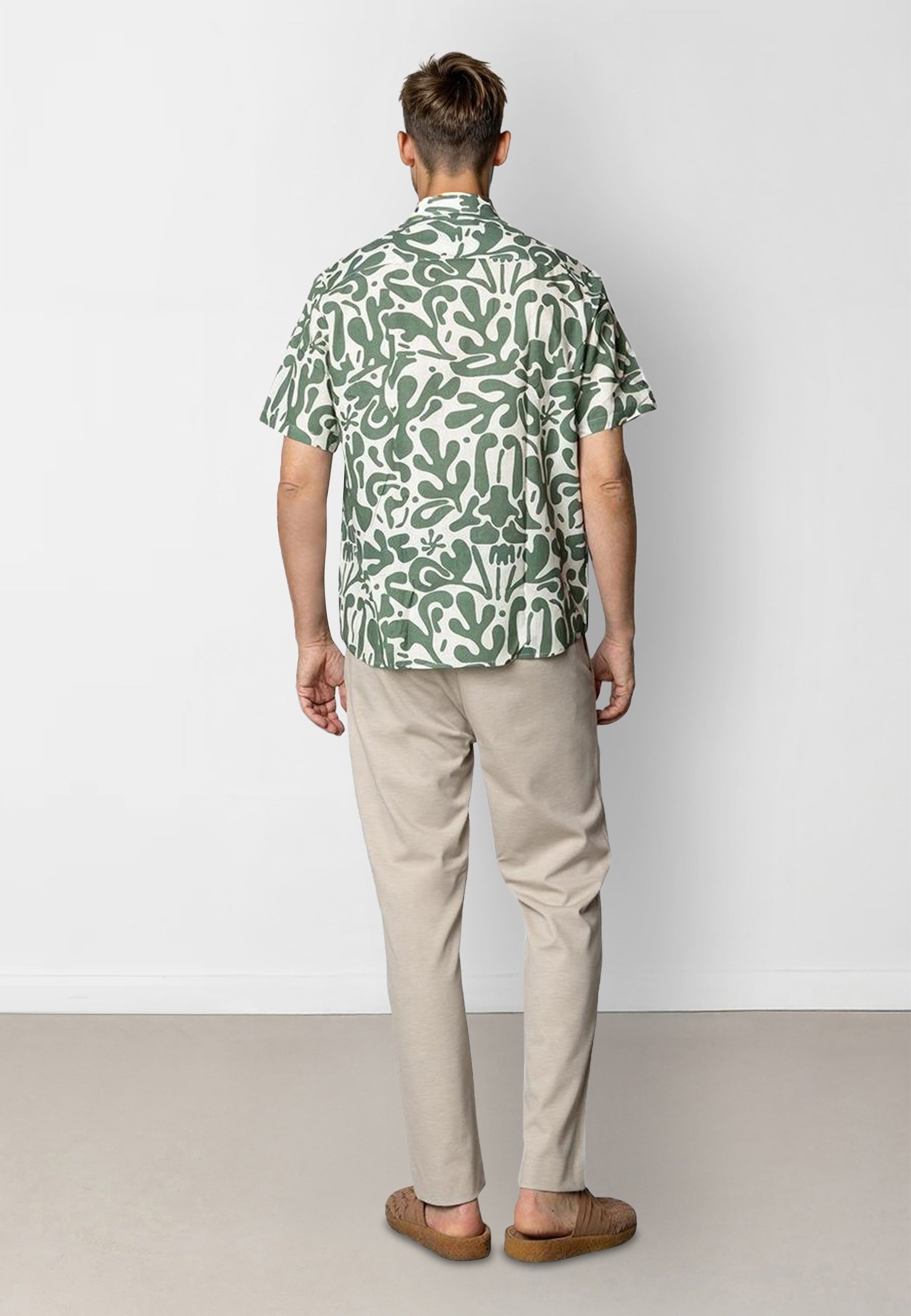 clean-cut-copenhagen-harry-kurzarm-hemd-ecru-dunkelgr-n-floral image 4