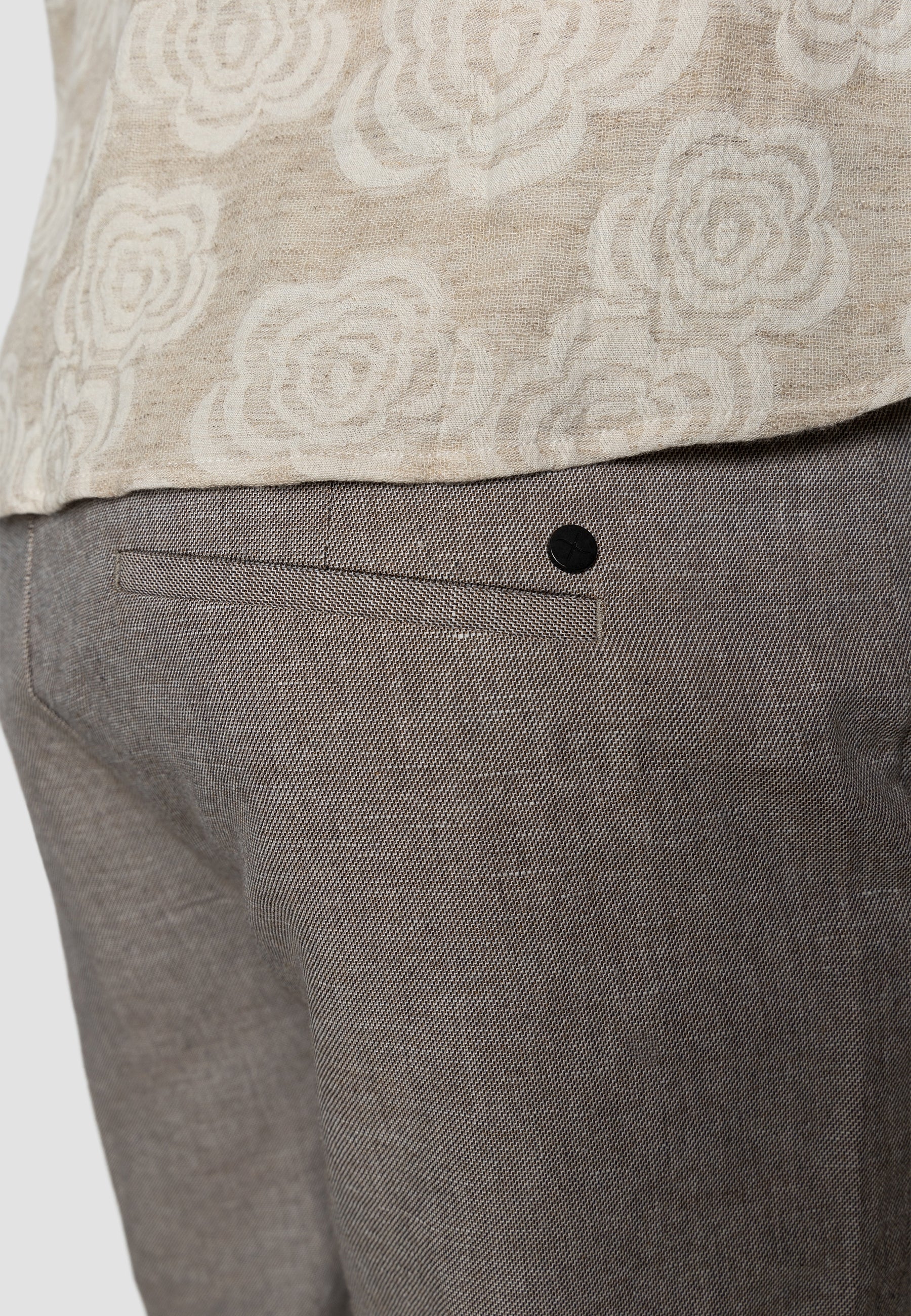 clean-cut-copenhagen-roman-hose-khaki-melange-leinen-regular image 3