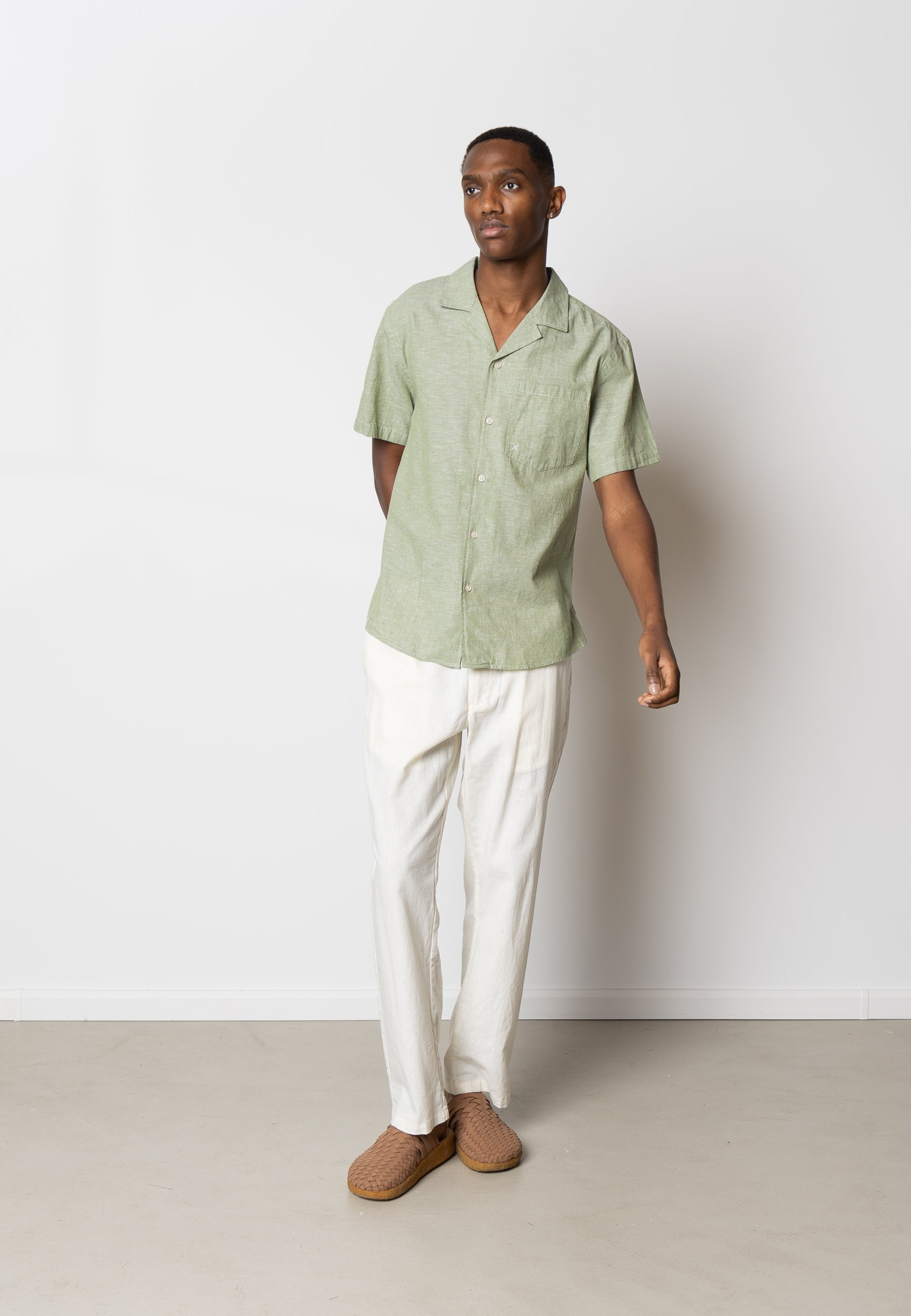 clean-cut-copenhagen-giles-leinenhemd-gr-n-melange-s image 2