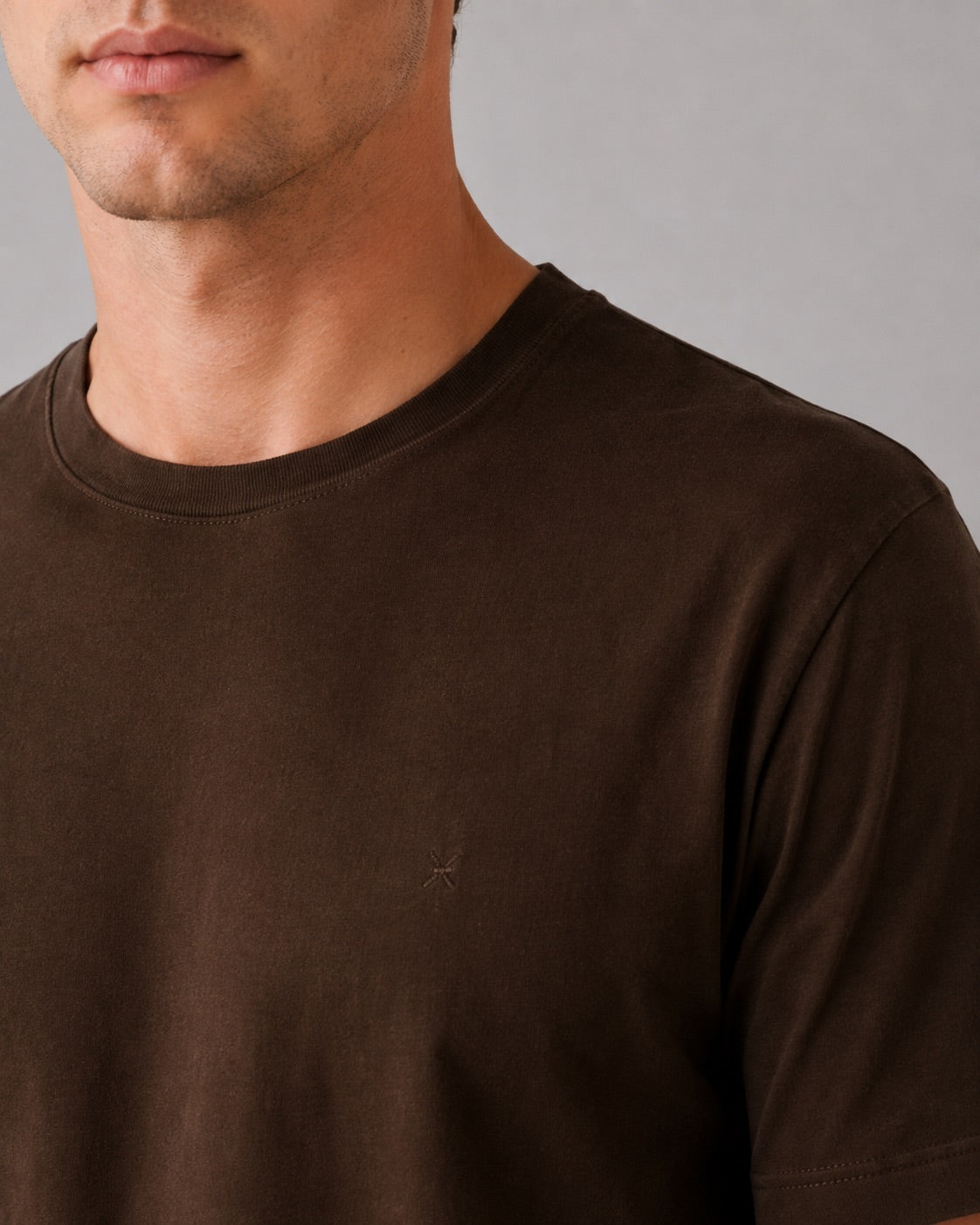clean-cut-copenhagen-stable-t-shirt-herren-dunkelbraun-baumwolle image 3