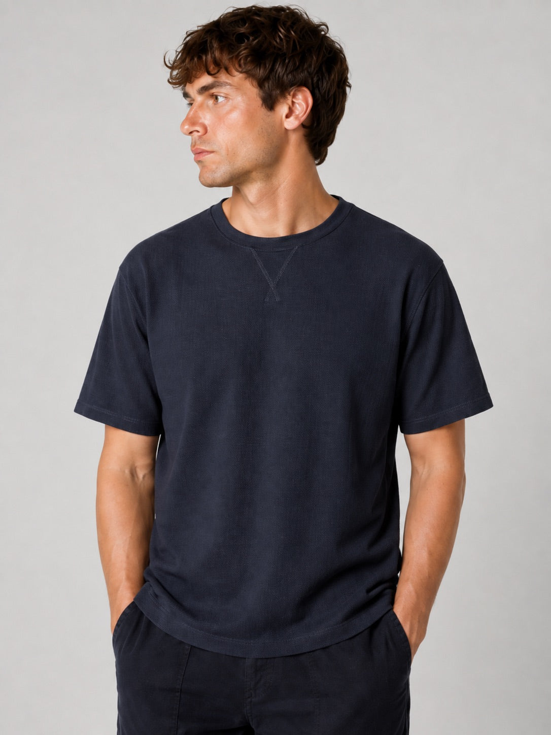 clean-cut-copenhagen-enzo-grandad-t-shirt-herren-navy image 1