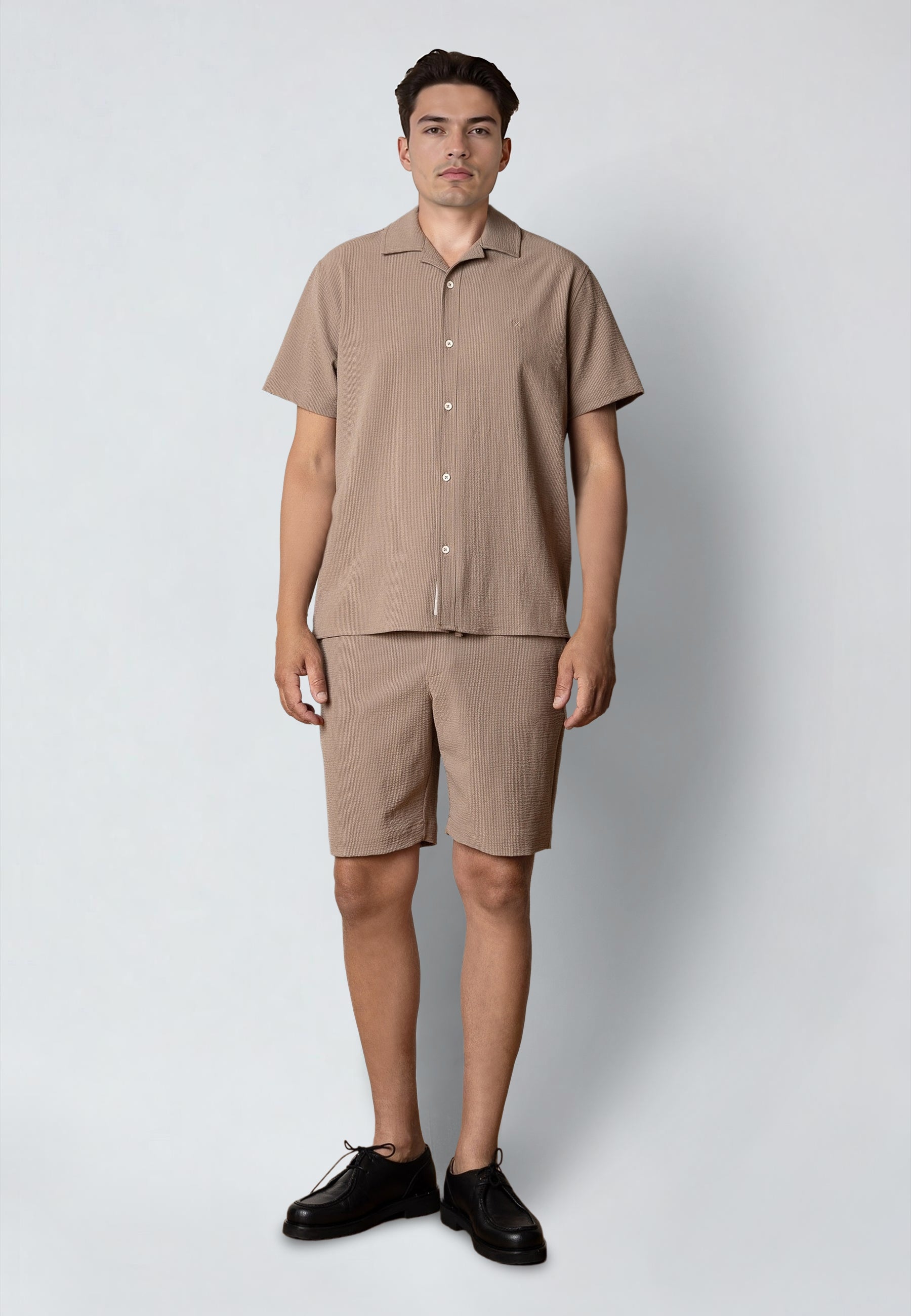 clean-cut-copenhagen-erico-shorts-shitake-seersucker image 1