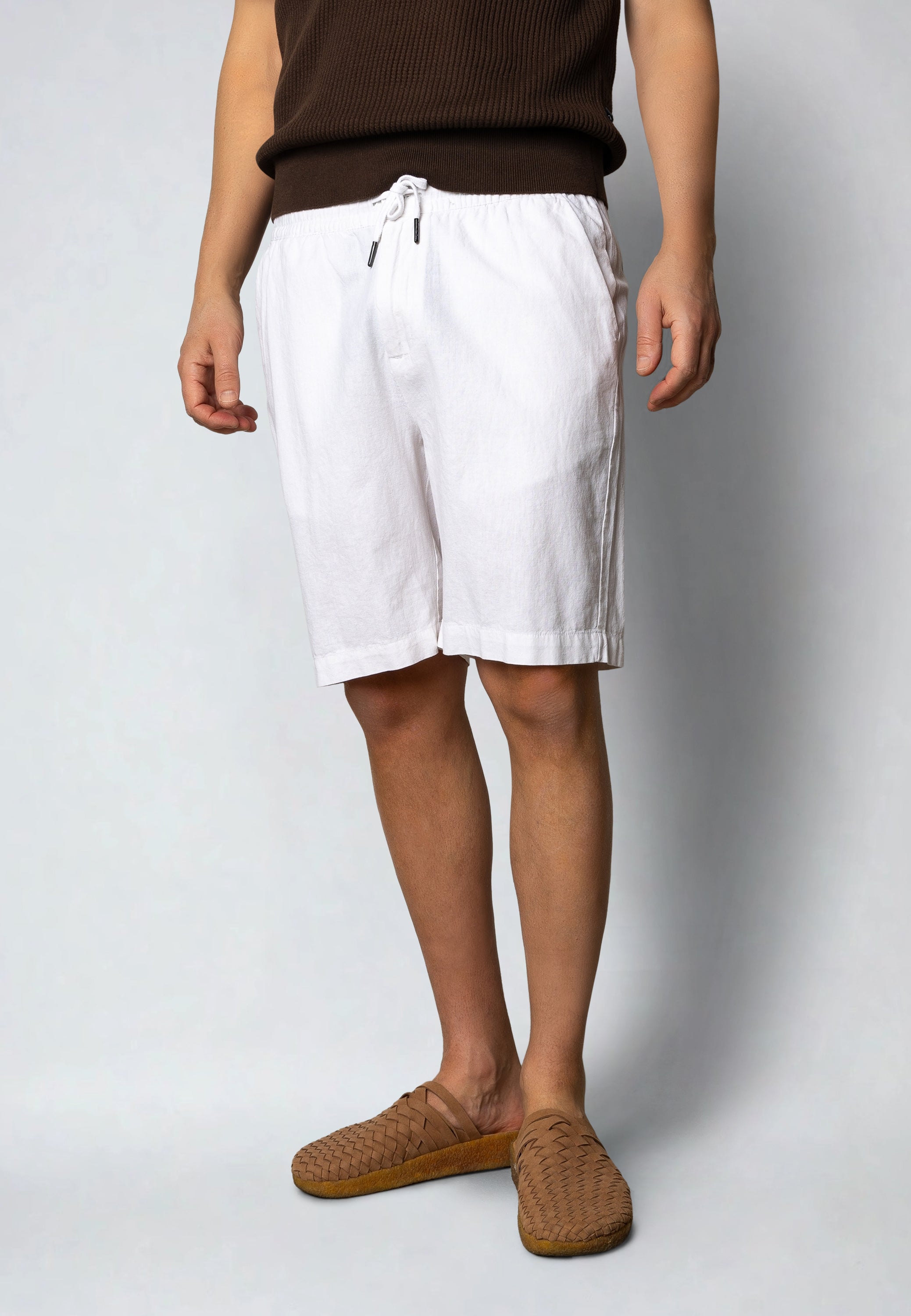 clean-cut-copenhagen-barcelona-linen-shorts-wei image 1