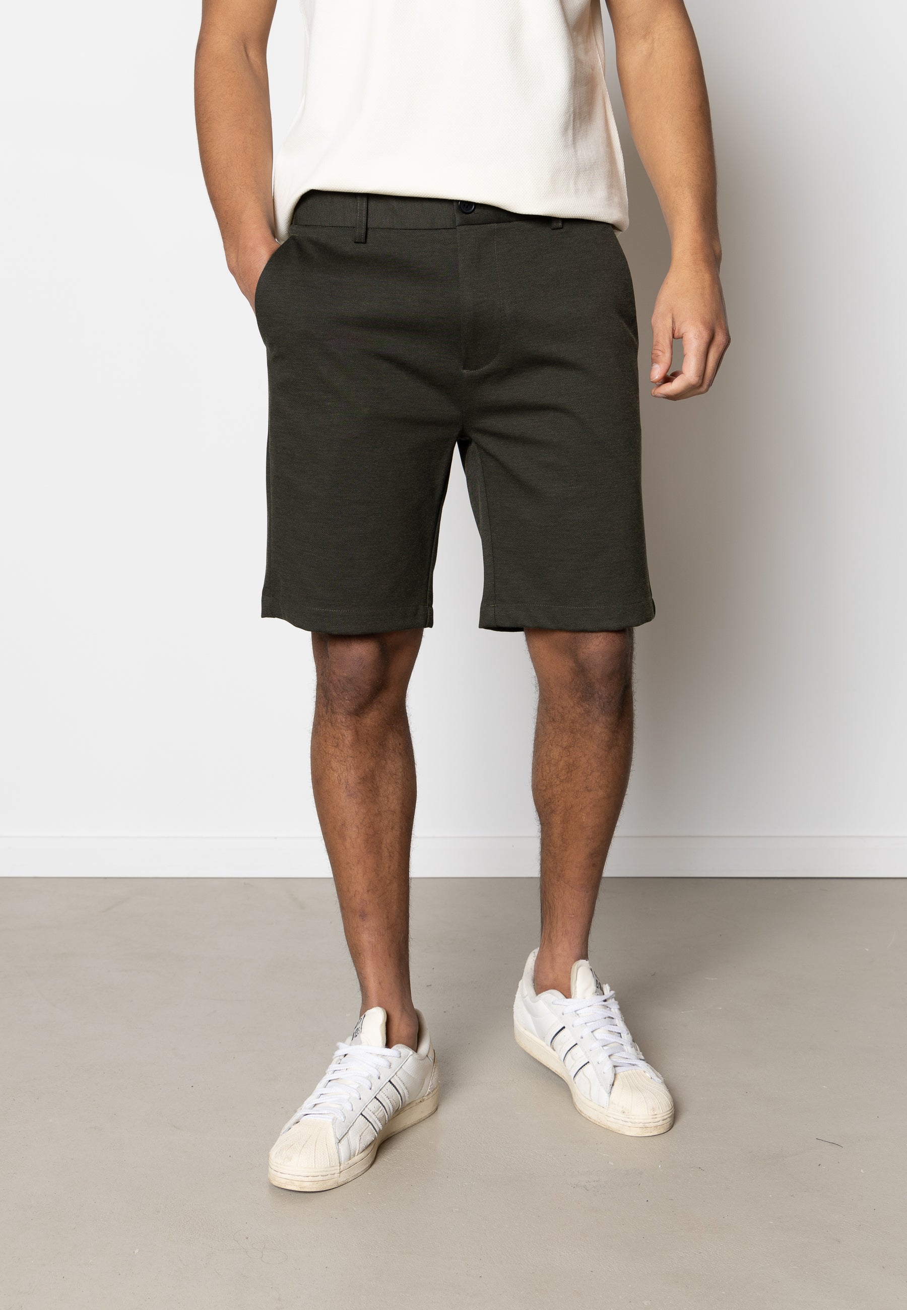 clean-cut-copenhagen-brendon-jersey-shorts-herren-army image 1