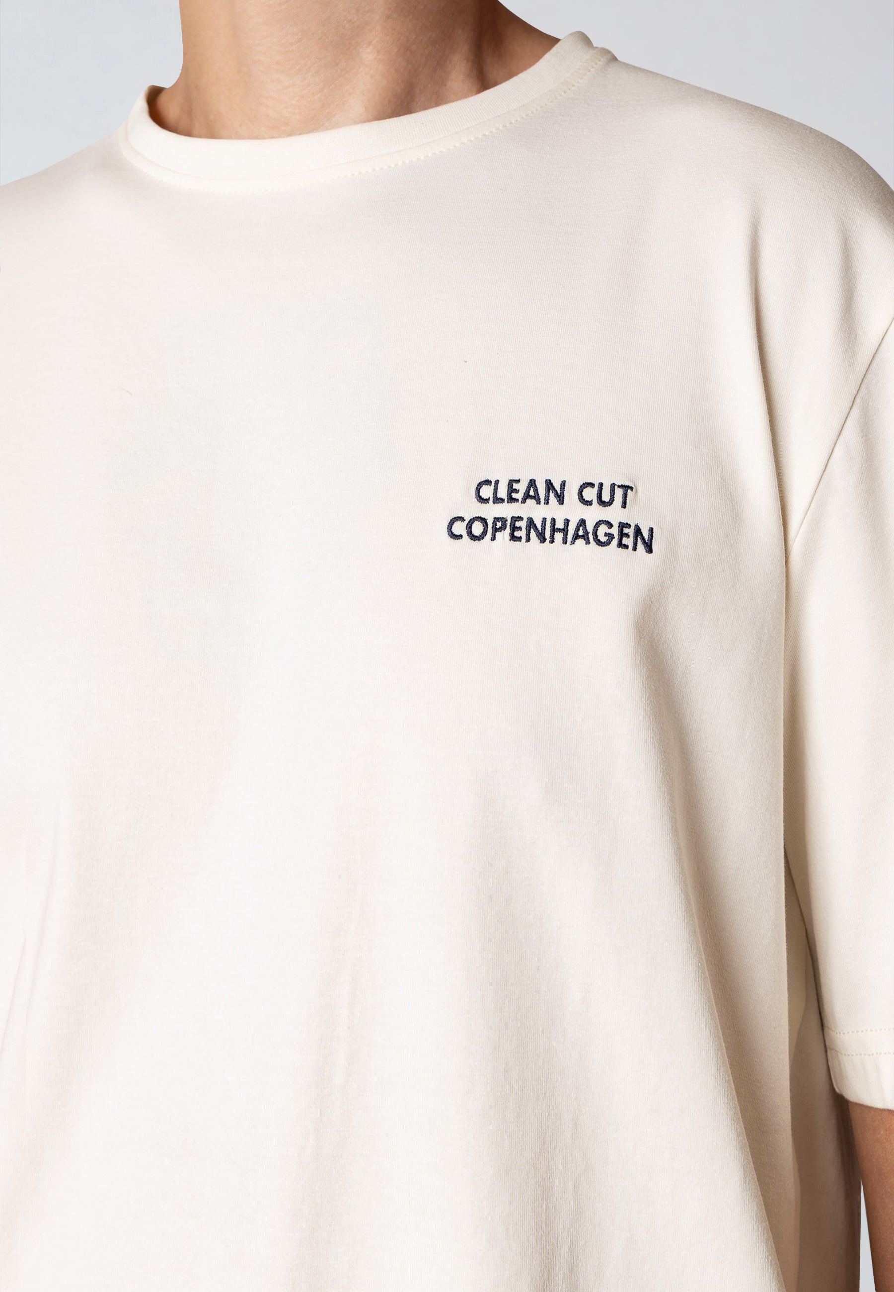 clean-cut-copenhagen-cph-bike-organic-t-shirt-ecru-bio image 4
