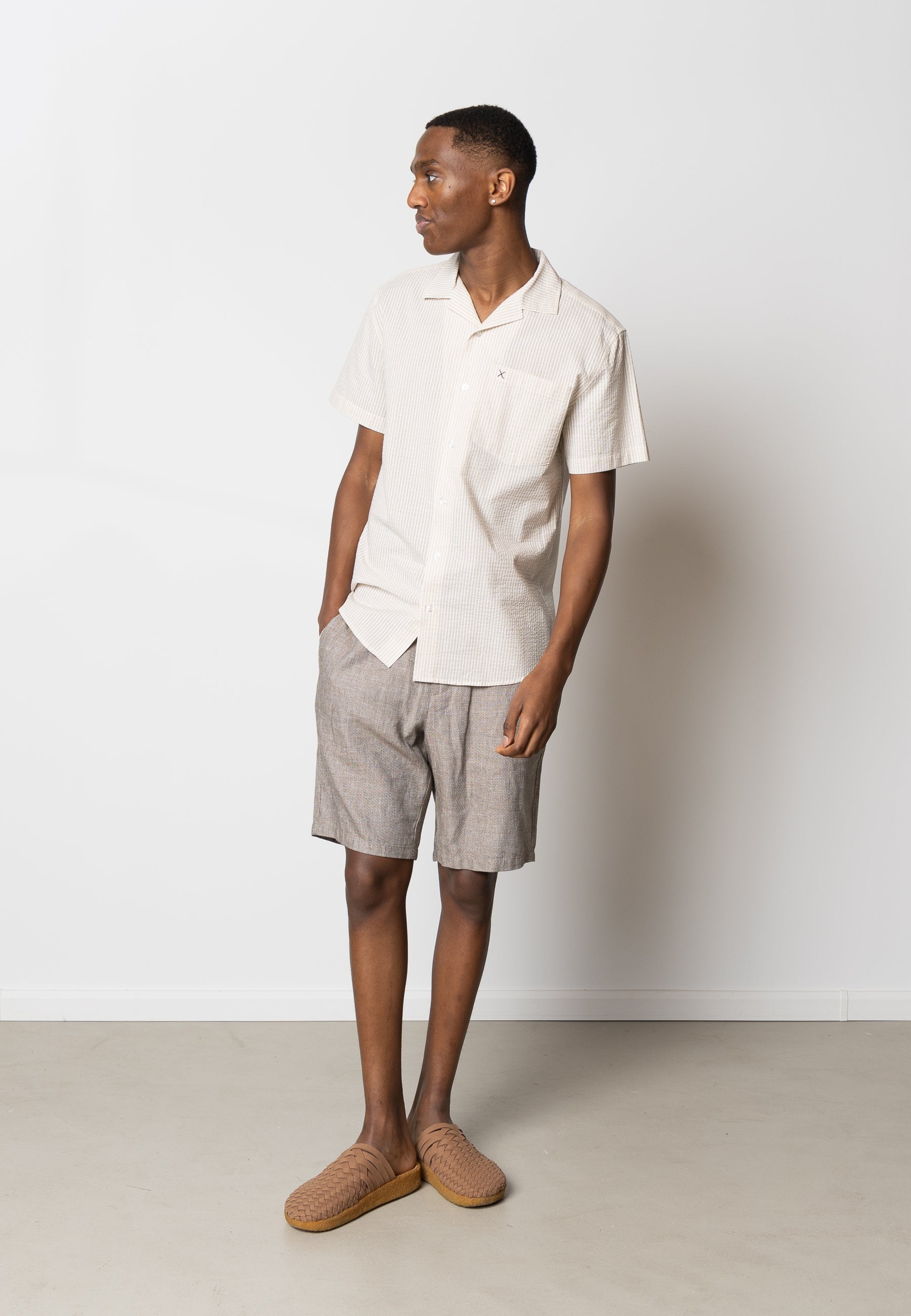 clean-cut-copenhagen-roman-leinen-shorts-herren-kordelzug image 4