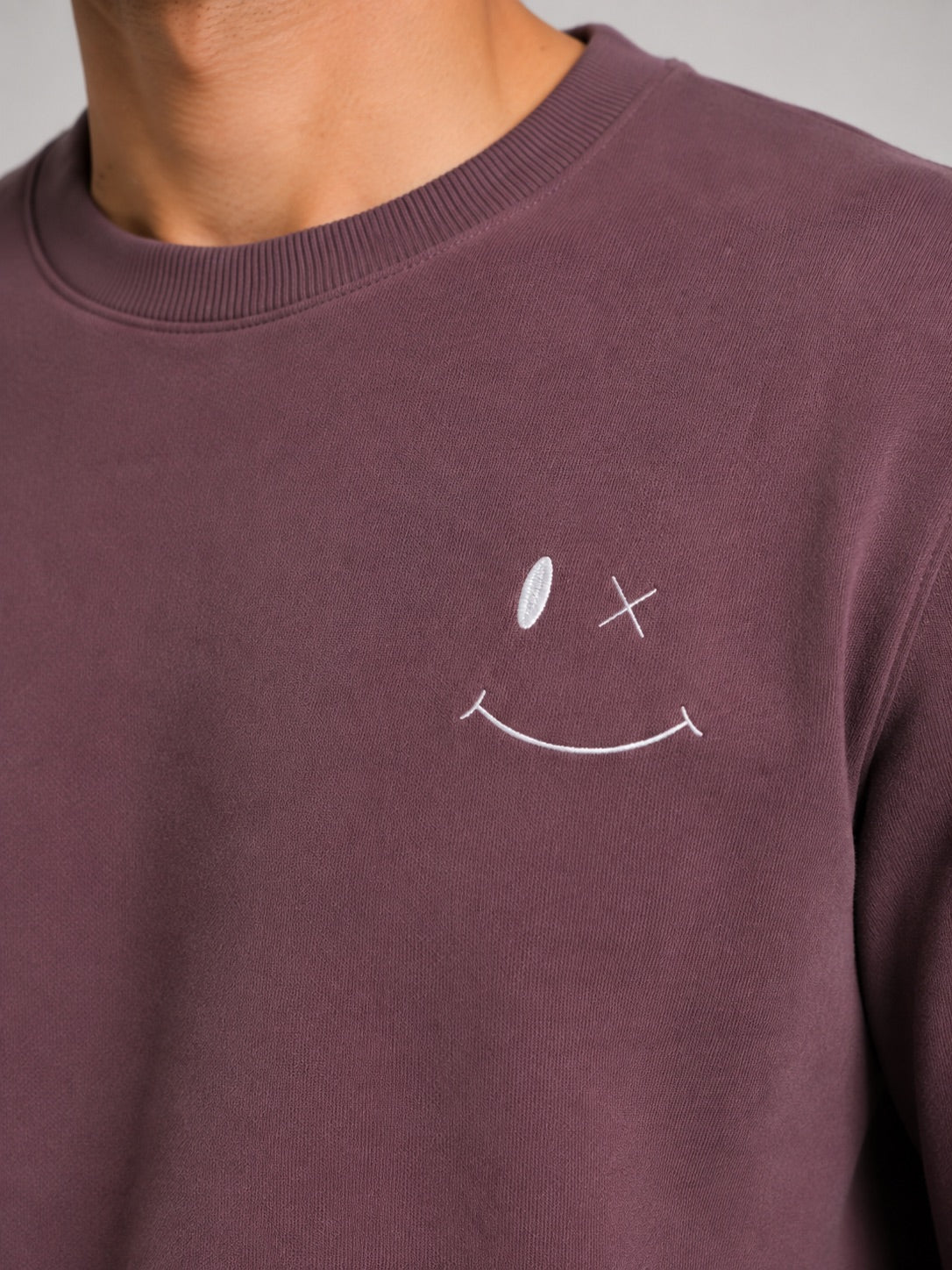 clean-cut-copenhagen-patrick-sweatshirt-huckleberry-smiley image 2