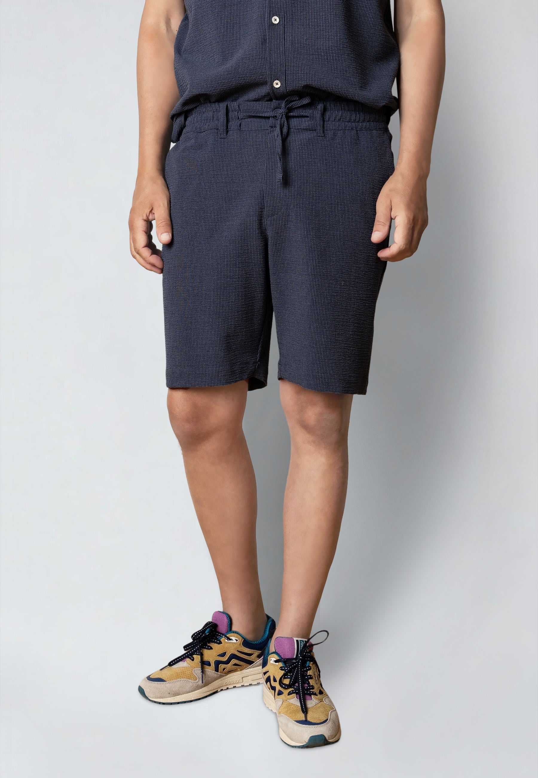clean-cut-copenhagen-erico-shorts-seersucker-navy image 1