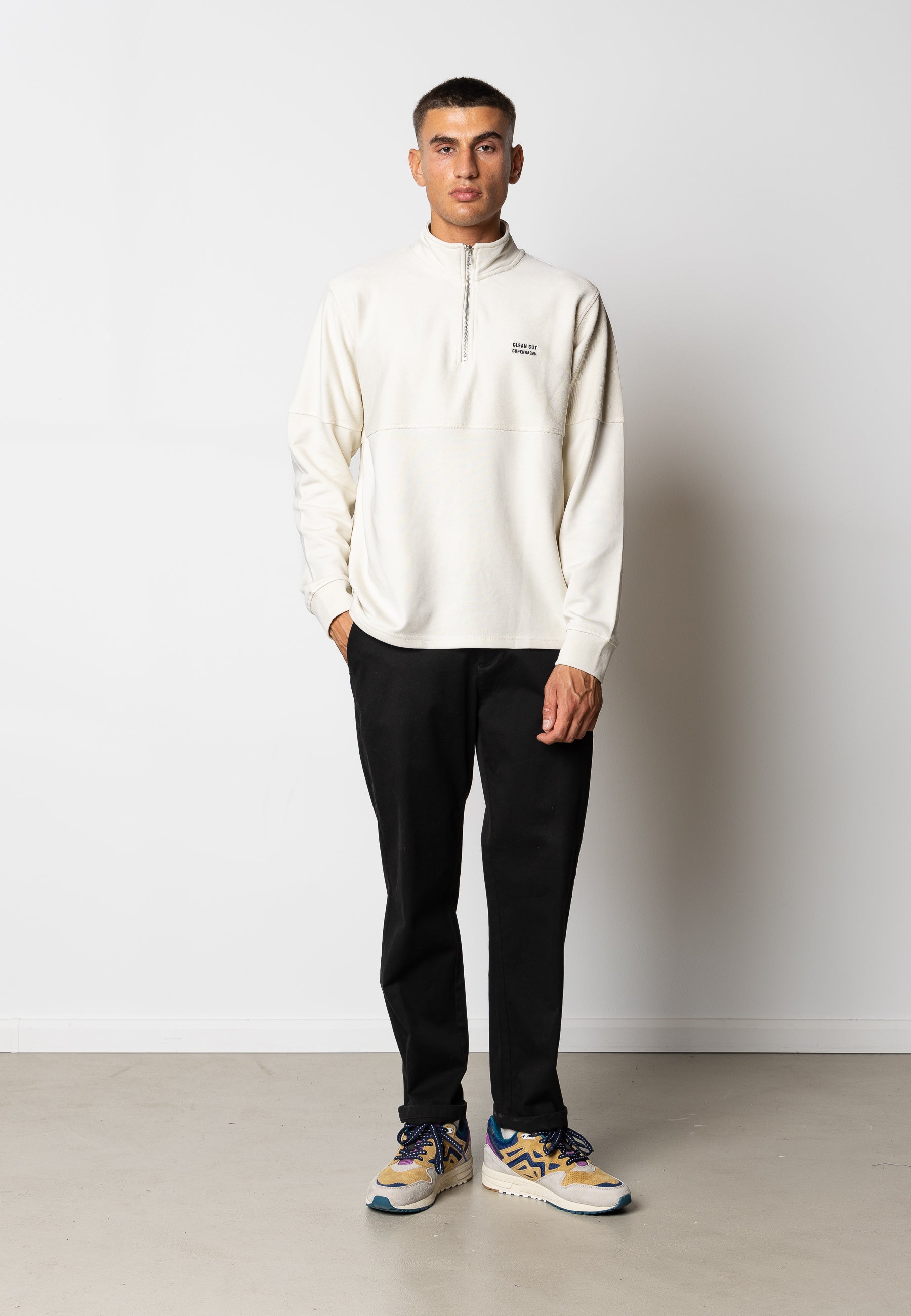 clean-cut-copenhagen-tokyo-twill-chino-schwarz-baumwolle image 2