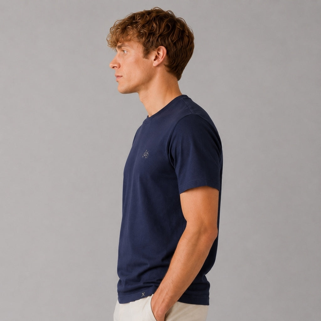 clean-cut-copenhagen-hygge-t-shirt-navy-bio-baumwolle image 4