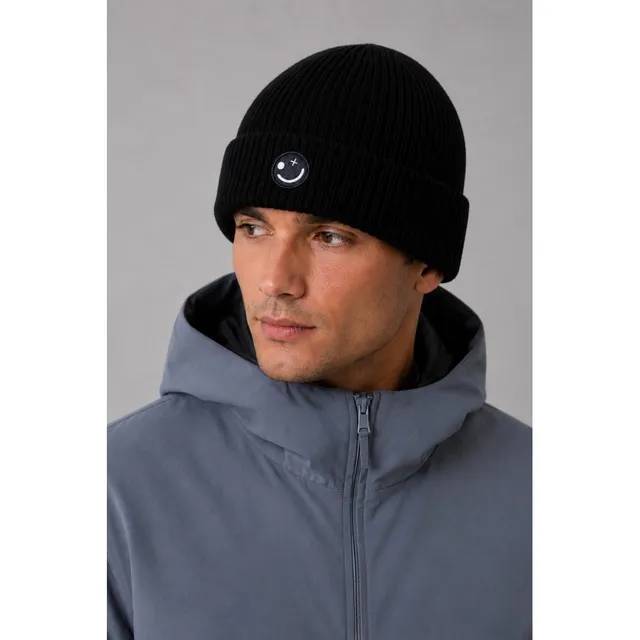 clean-cut-copenhagen-smiley-beanie-herren-schwarz-wollmix image 1