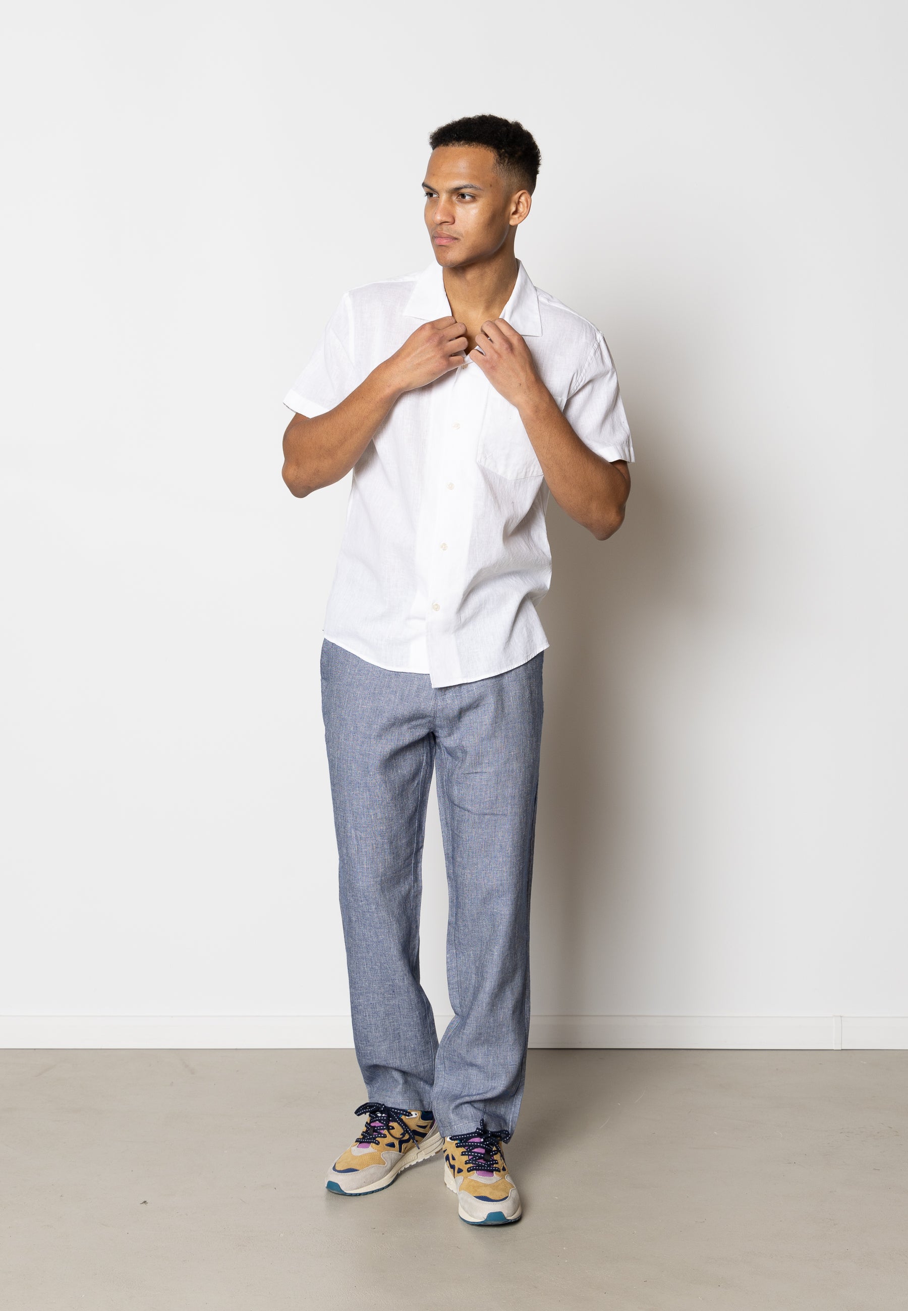 clean-cut-copenhagen-giles-baumwolle-leinen-hemd-wei image 2