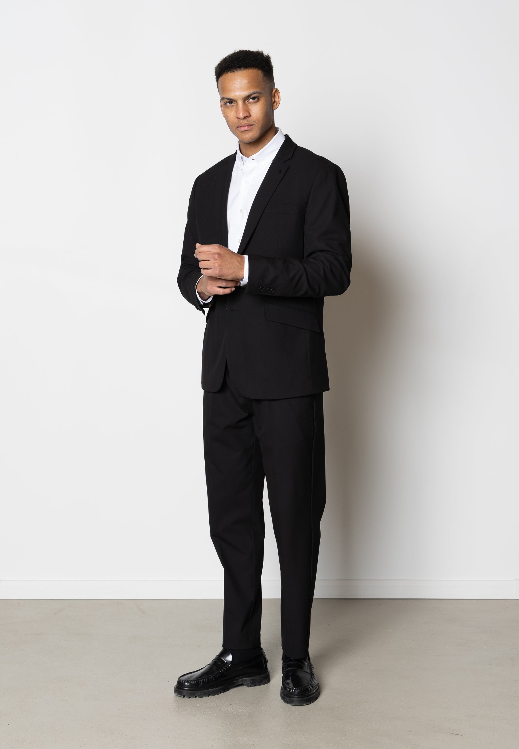 clean-cut-copenhagen-louis-xo-blazer-schwarz-wolle-stretch image 4
