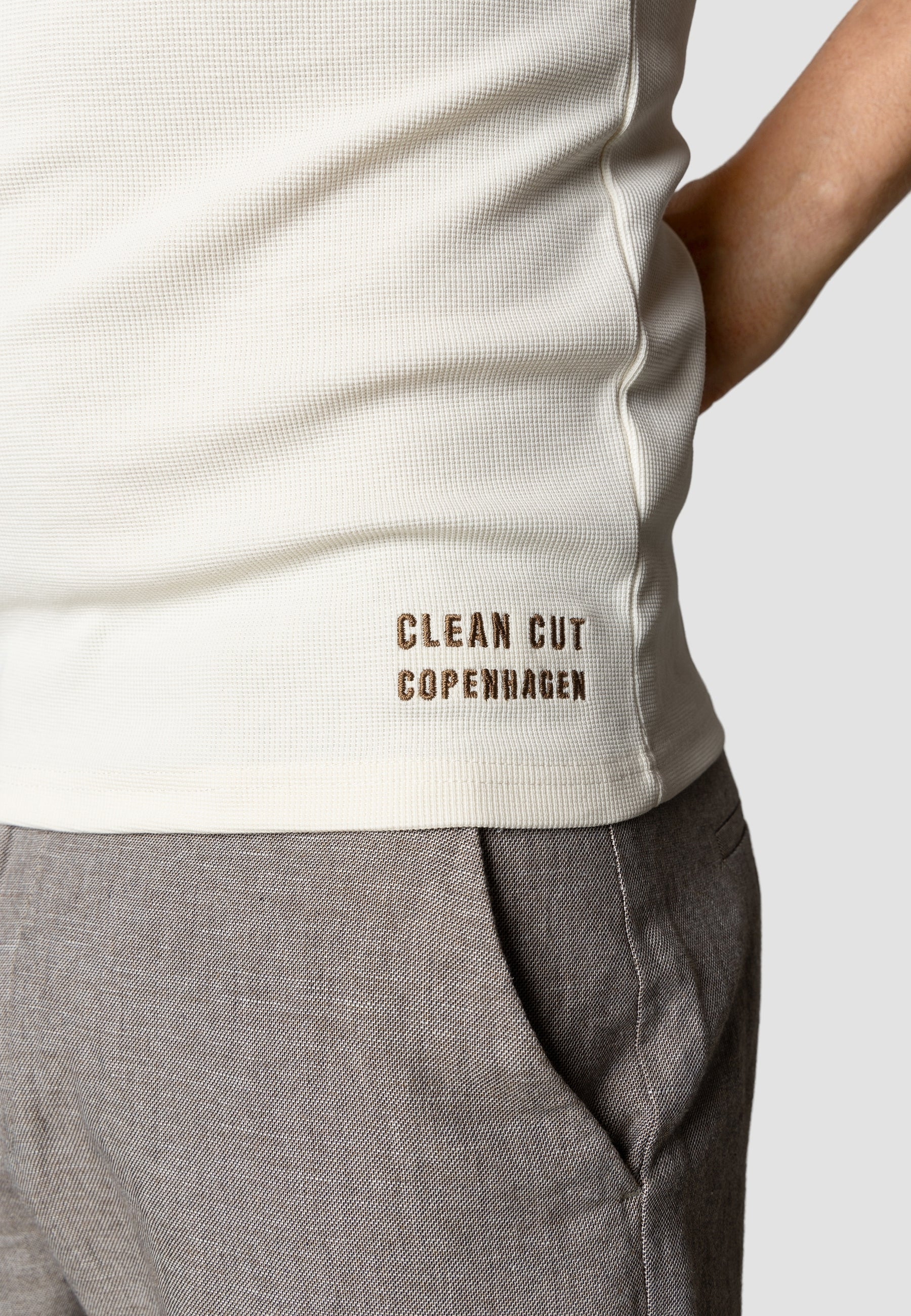 clean-cut-copenhagen-duke-tank-top-ecru-baumwolle image 4