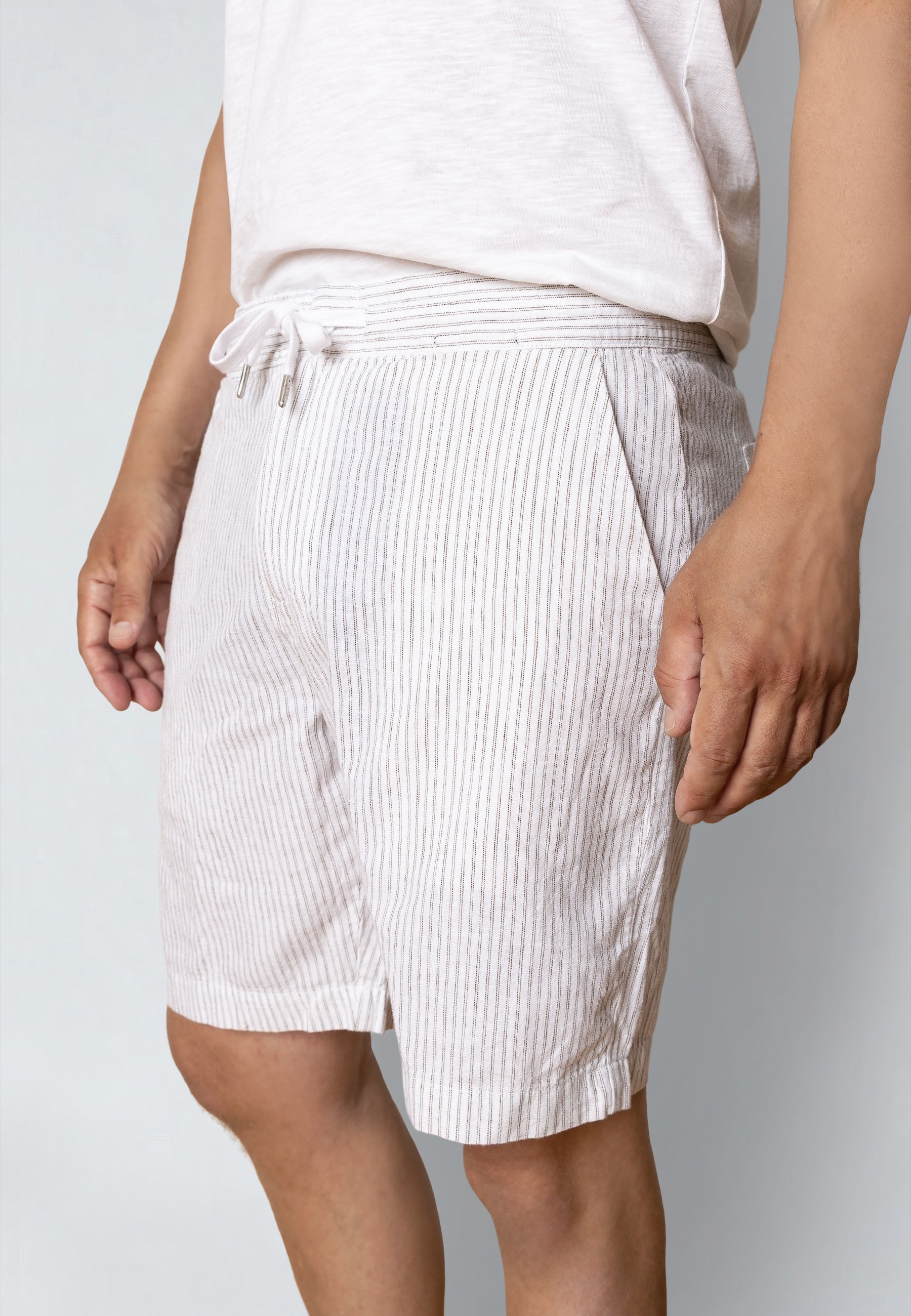 clean-cut-copenhagen-barcelona-leinen-shorts-white-shitake image 5