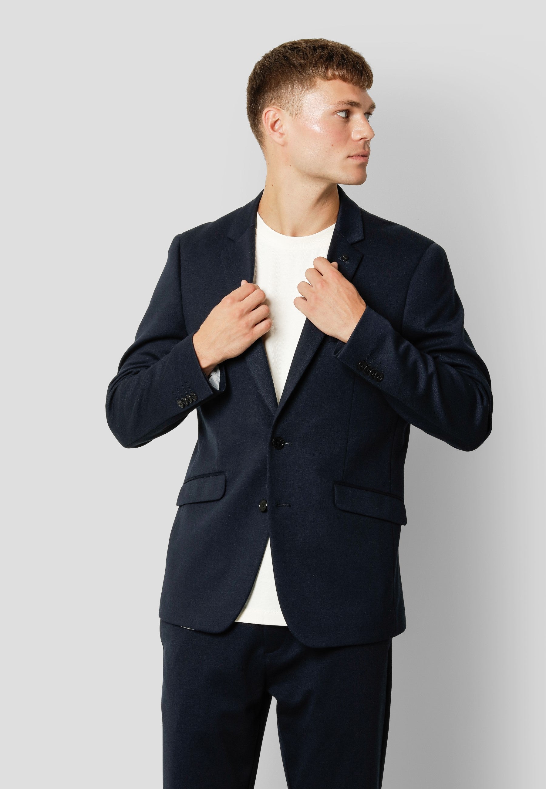 clean-cut-copenhagen-milano-stretch-jersey-blazer-navy image 3