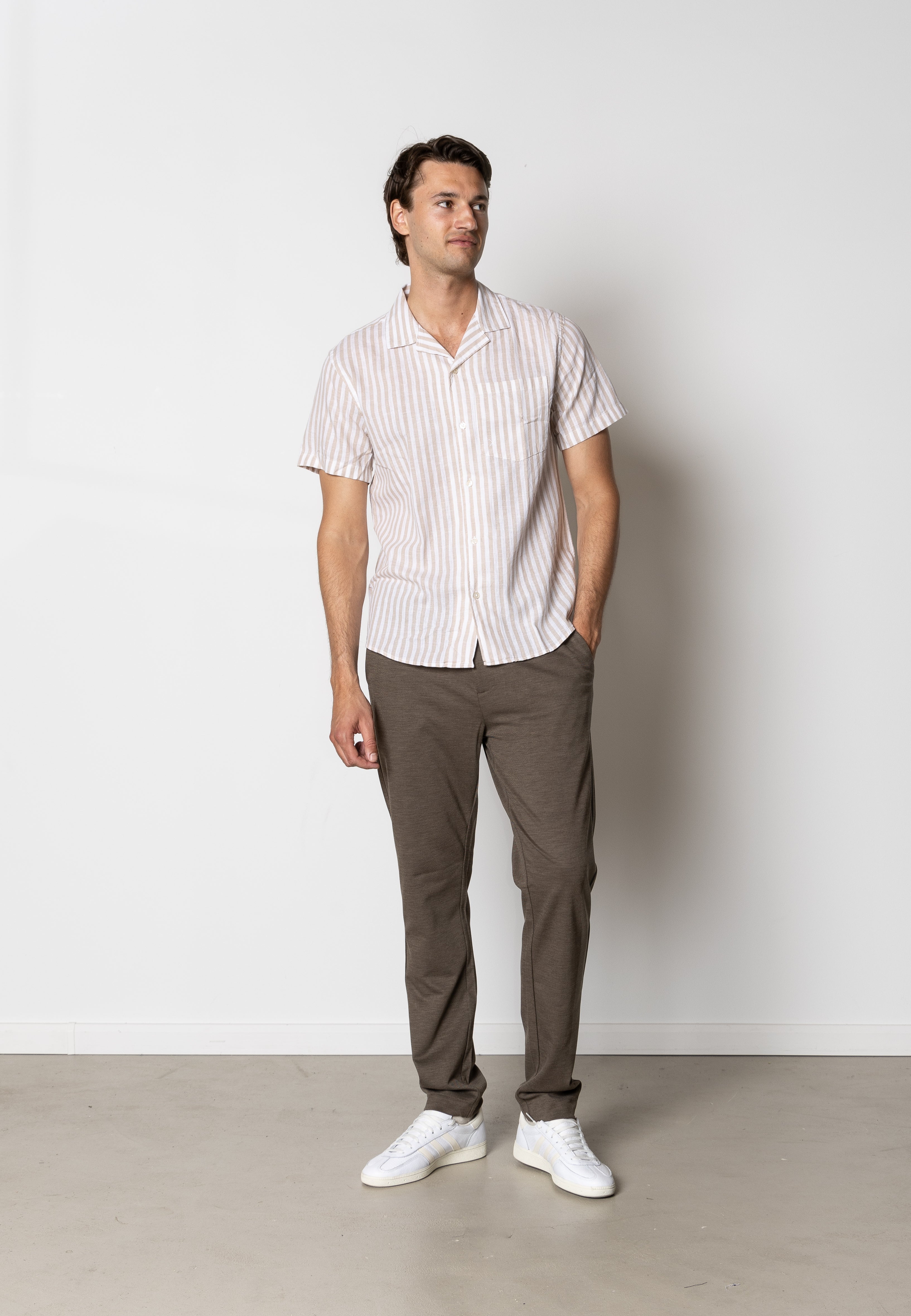 clean-cut-copenhagen-giles-hemd-herren-sand-melange-leinen image 2