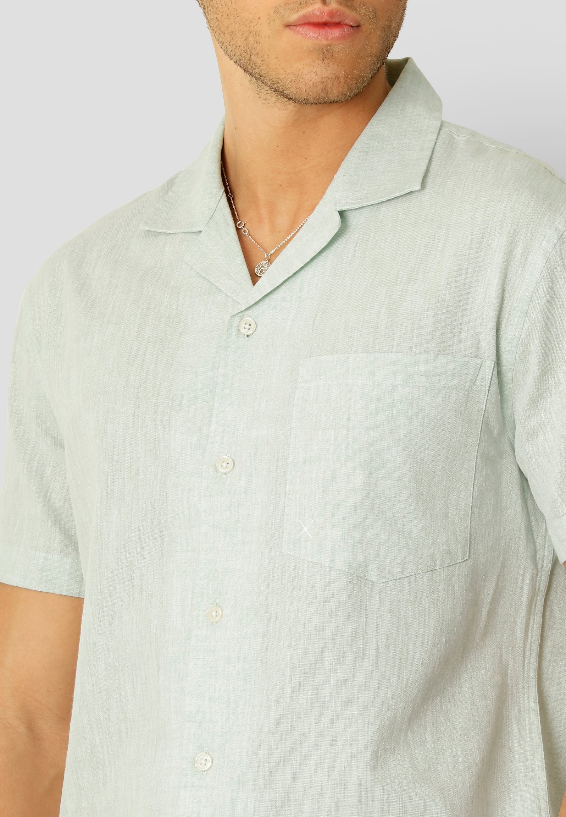 clean-cut-copenhagen-giles-bowling-hemd-mintgr-n-leinen image 2