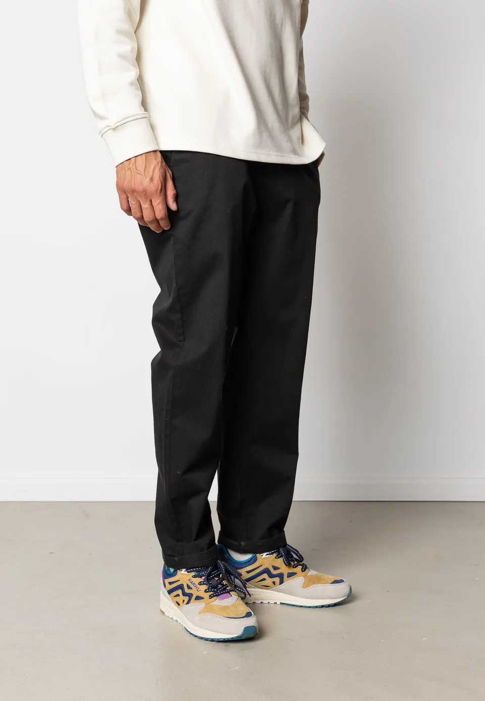 clean-cut-copenhagen-tokyo-twill-chino-schwarz-baumwolle image 1
