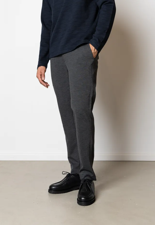 clean-cut-copenhagen-brendon-jersey-hose-dunkelgrau image 1
