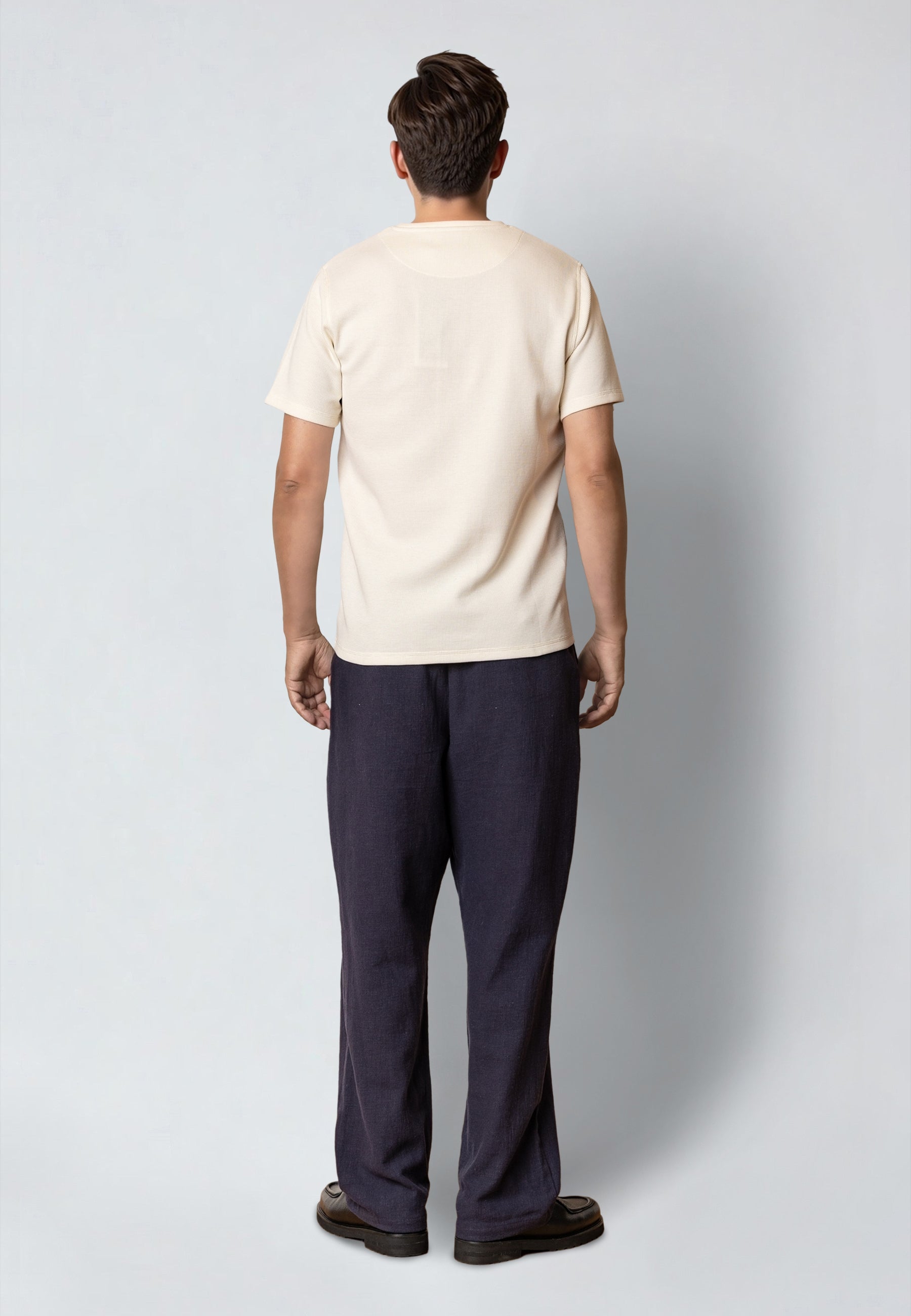 clean-cut-copenhagen-cal-t-shirt-herren-ecru-knopfleiste image 4