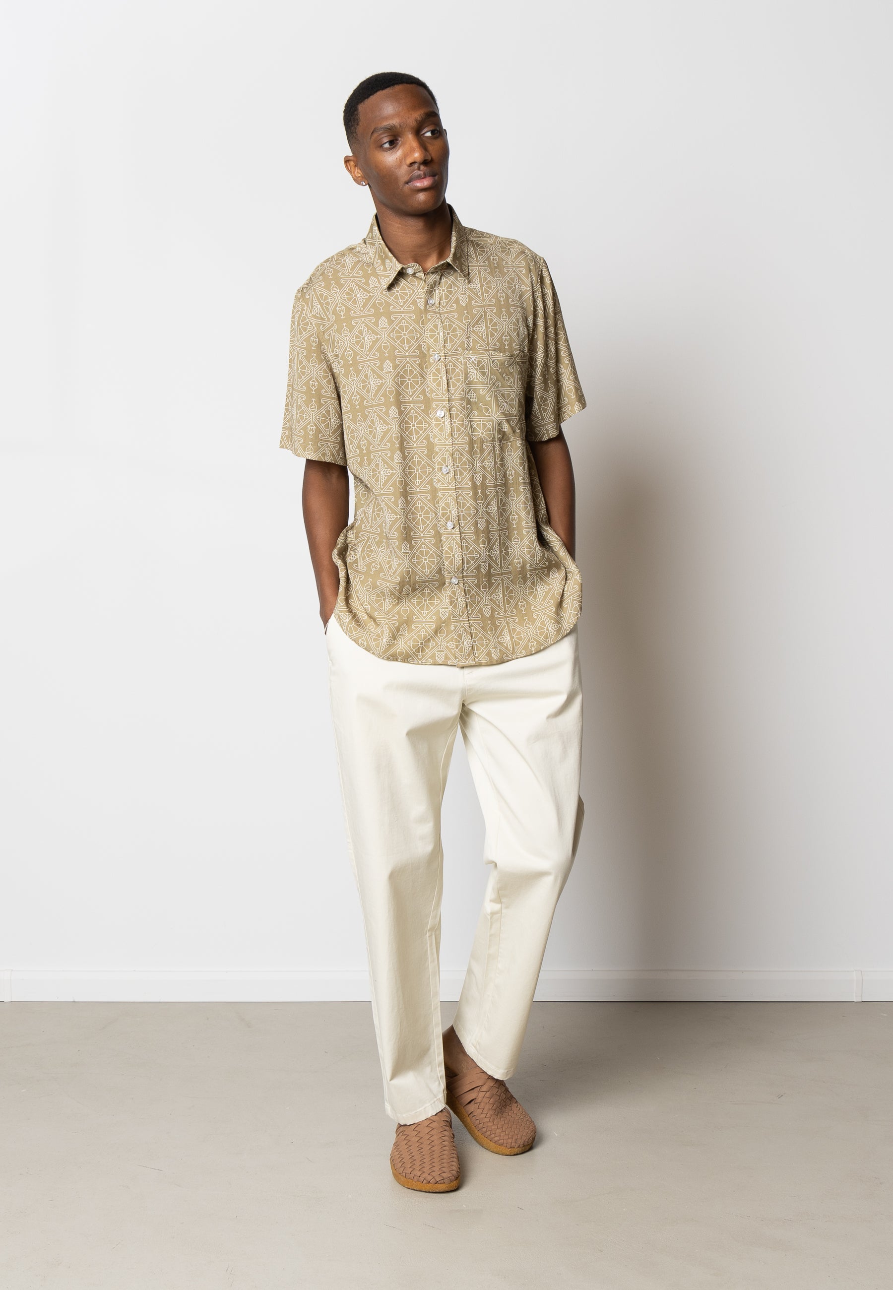 clean-cut-copenhagen-barcelona-hose-ecru-leinenmix image 2