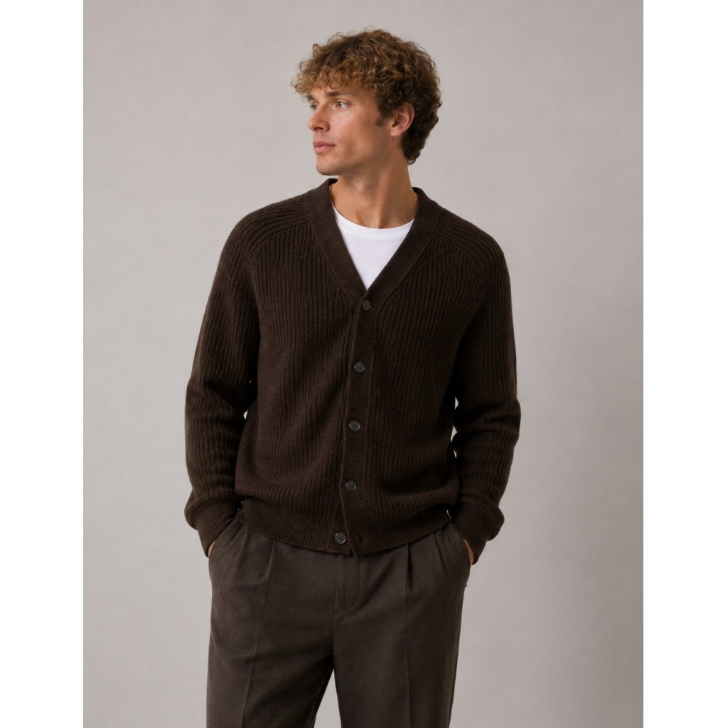 clean-cut-copenhagen-ludvig-cardigan-dunkelbraun-wolle-gr-m image 1