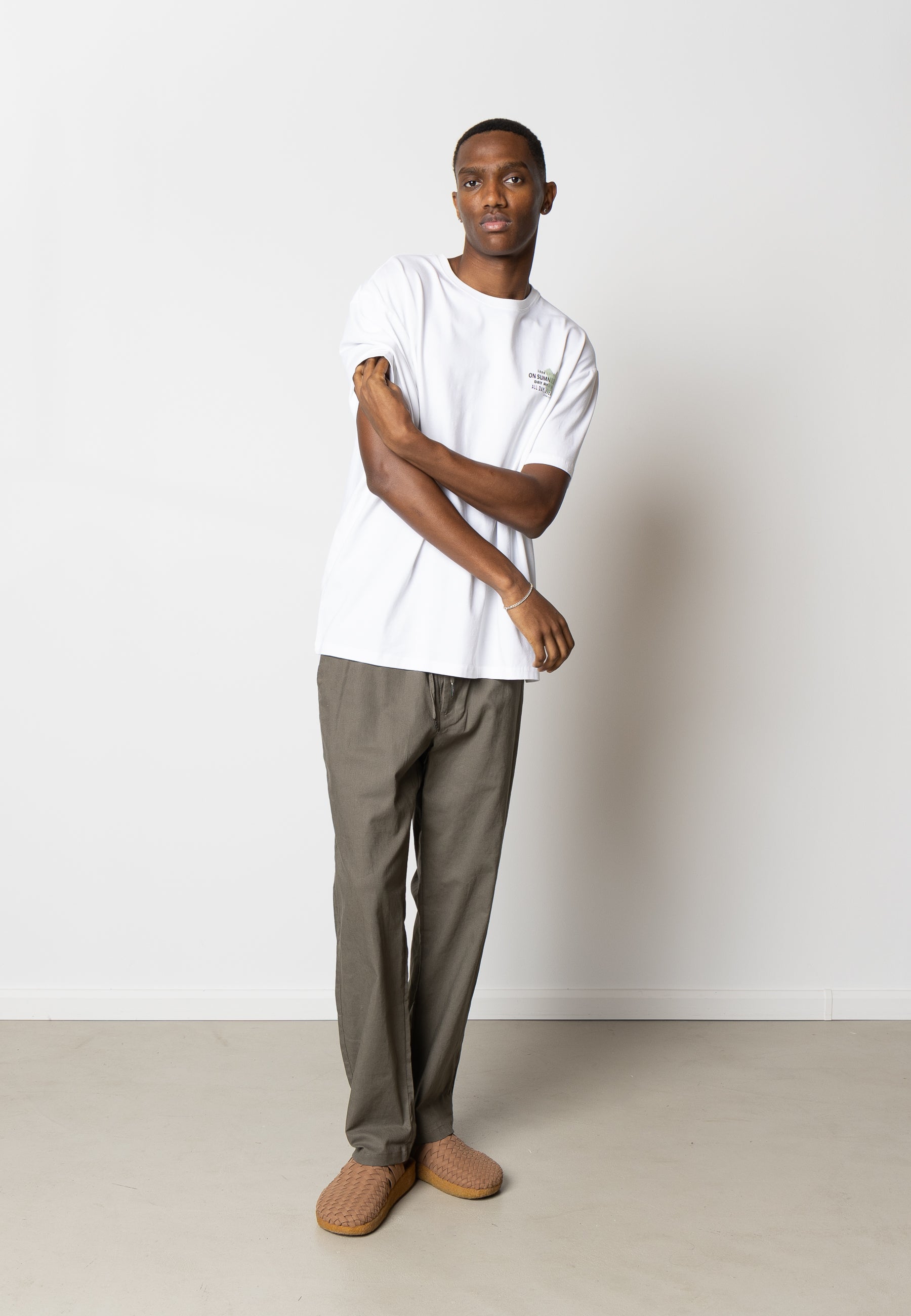 clean-cut-copenhagen-barcelona-hose-dusty-green-leinen-xs image 4