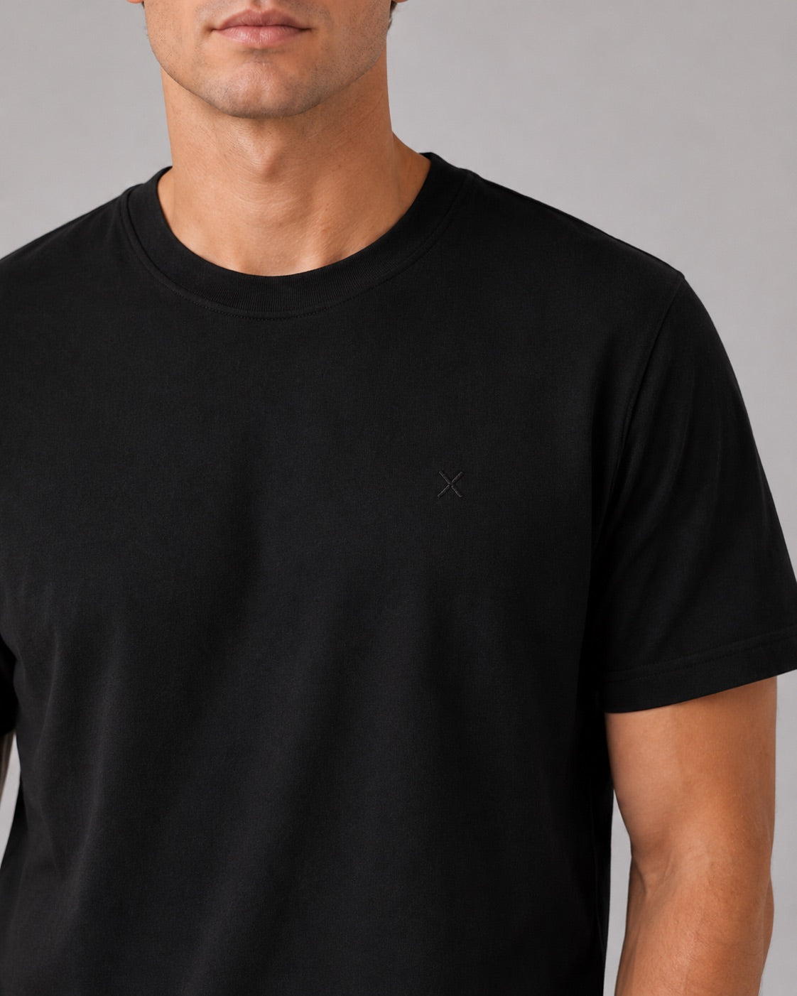 clean-cut-copenhagen-stable-t-shirt-schwarz-baumwolle-basic image 3