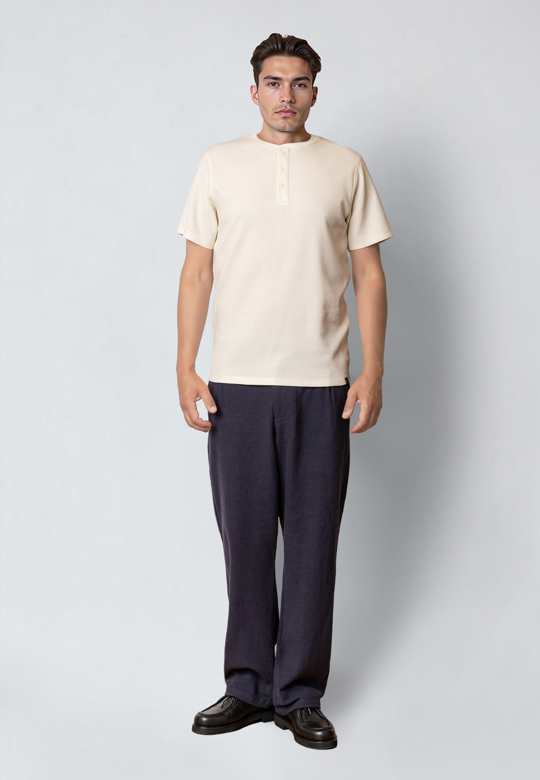 clean-cut-copenhagen-cal-t-shirt-herren-ecru-knopfleiste image 2