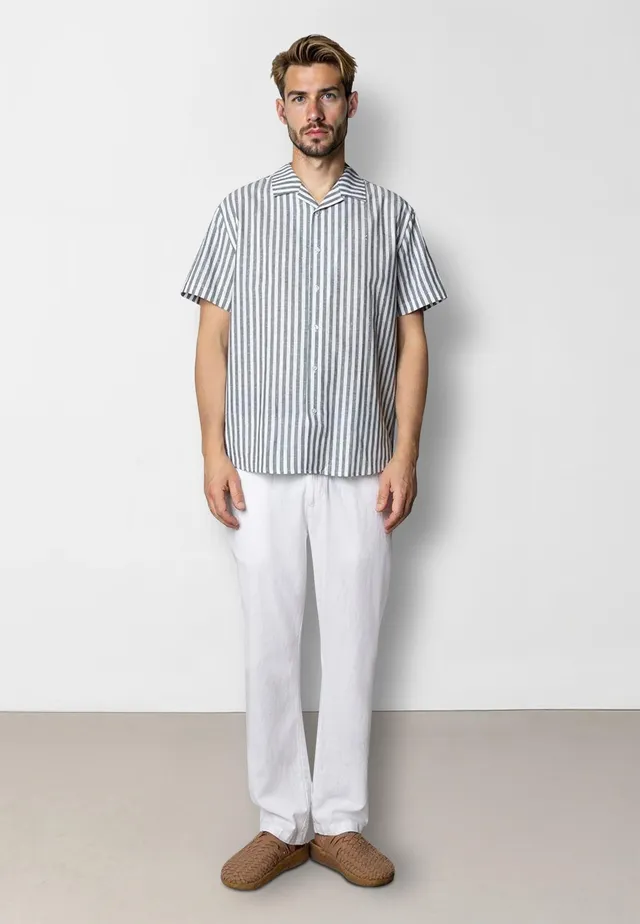 clean-cut-copenhagen-giles-bowlinghemd-dunkelgr-n-leinenmix image 1