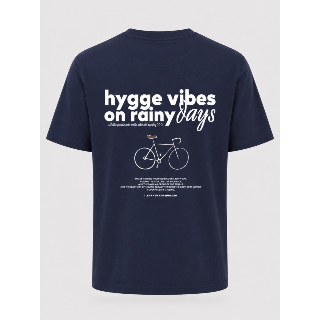 clean-cut-copenhagen-hygge-t-shirt-navy-bio-baumwolle image 5