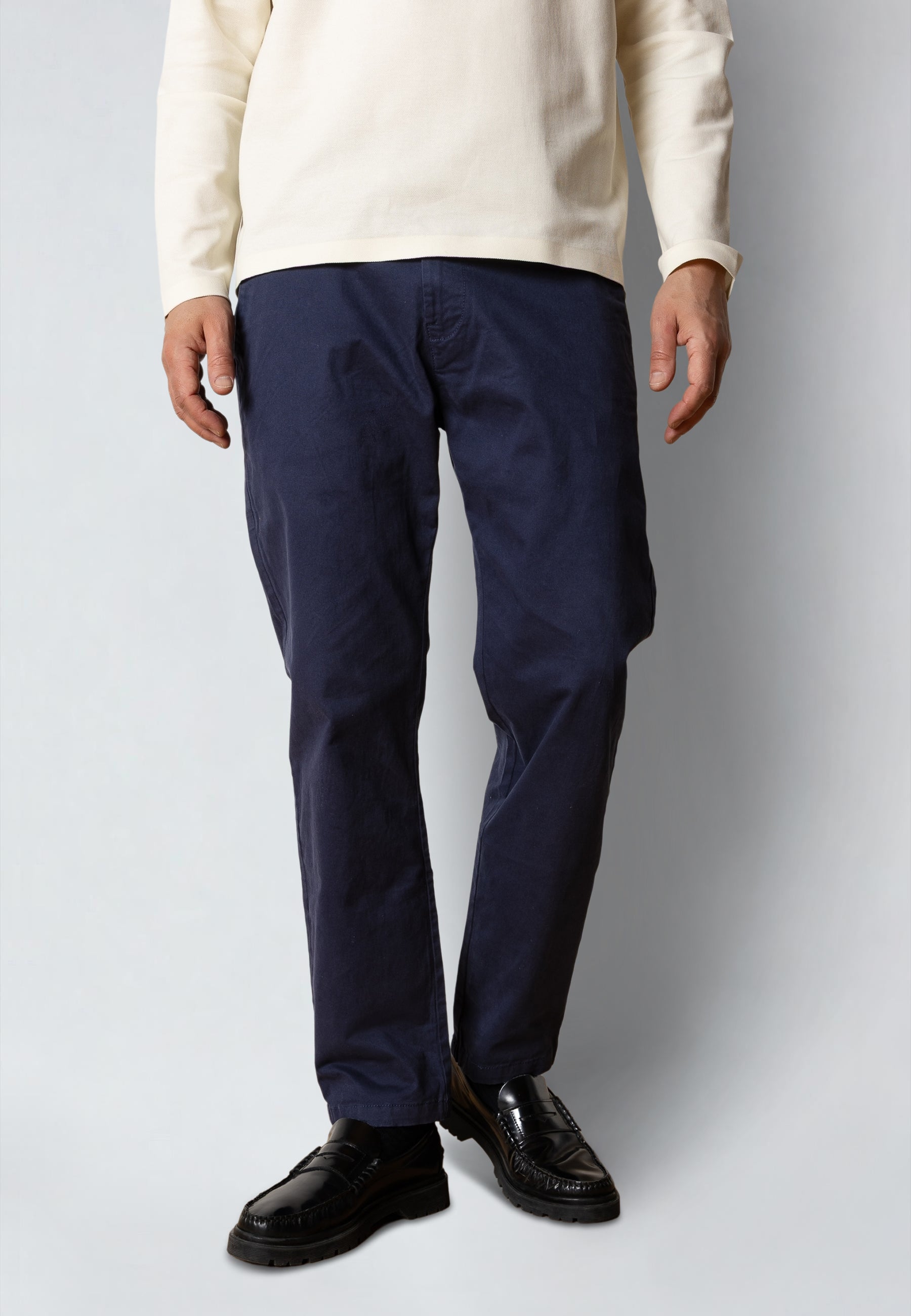 clean-cut-copenhagen-regular-twill-chinohose-navy-regular-fit image 1