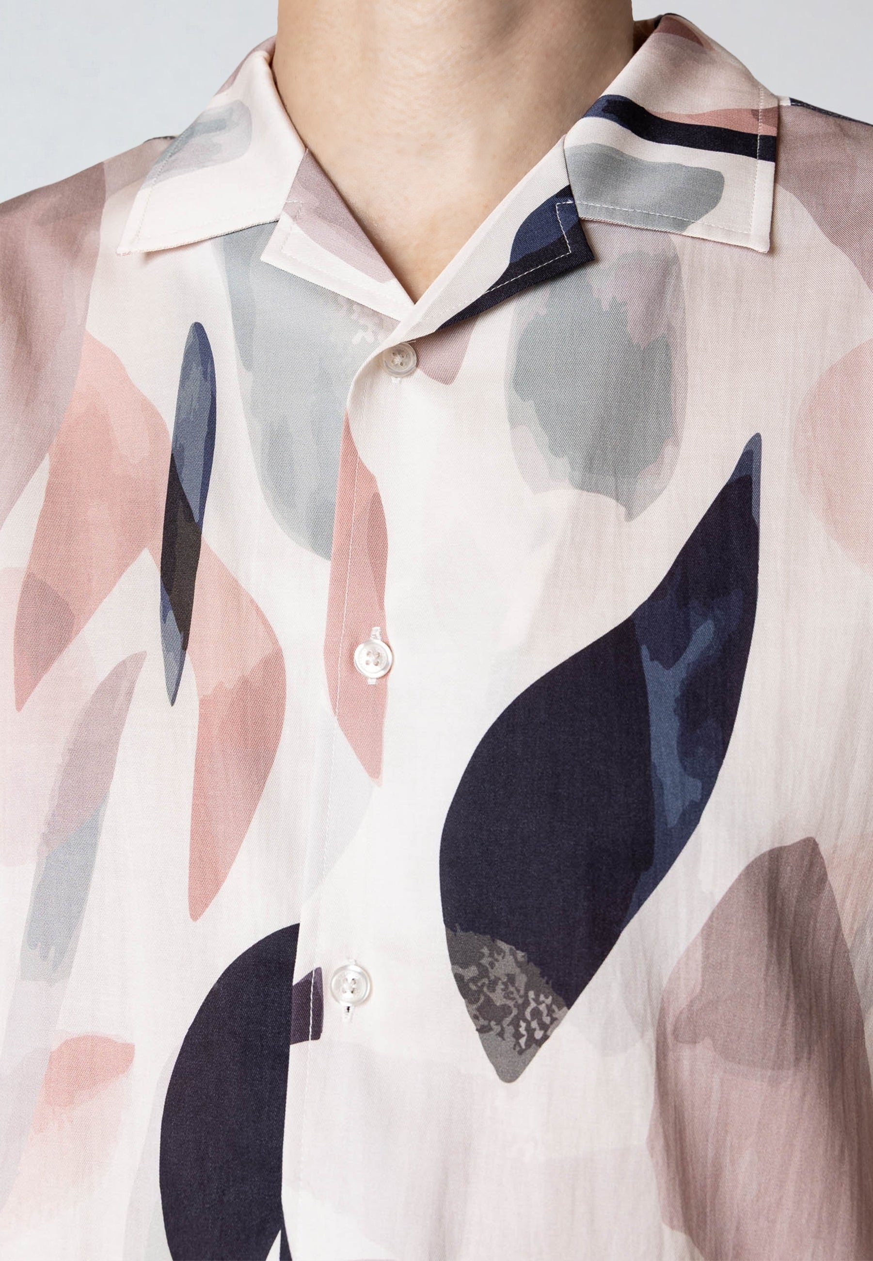 clean-cut-copenhagen-ebbe-s-s-shirt-herren-violet-ice image 3