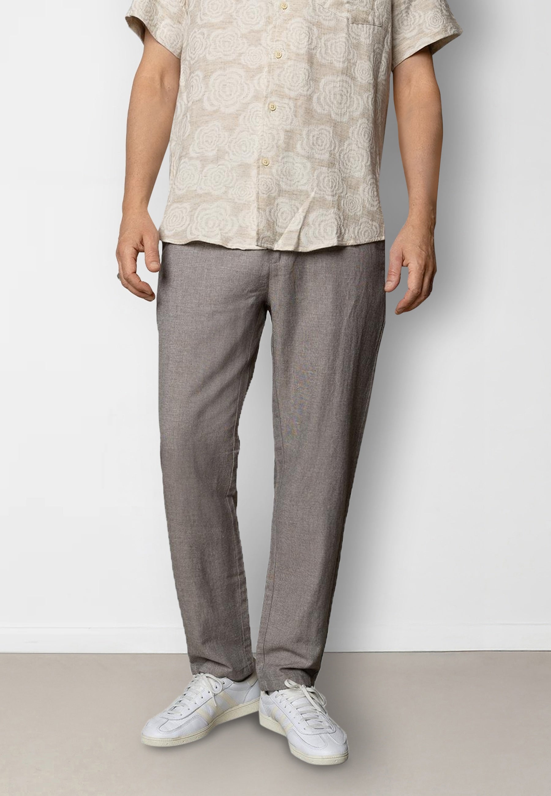 clean-cut-copenhagen-roman-hose-khaki-melange-leinen-regular image 2